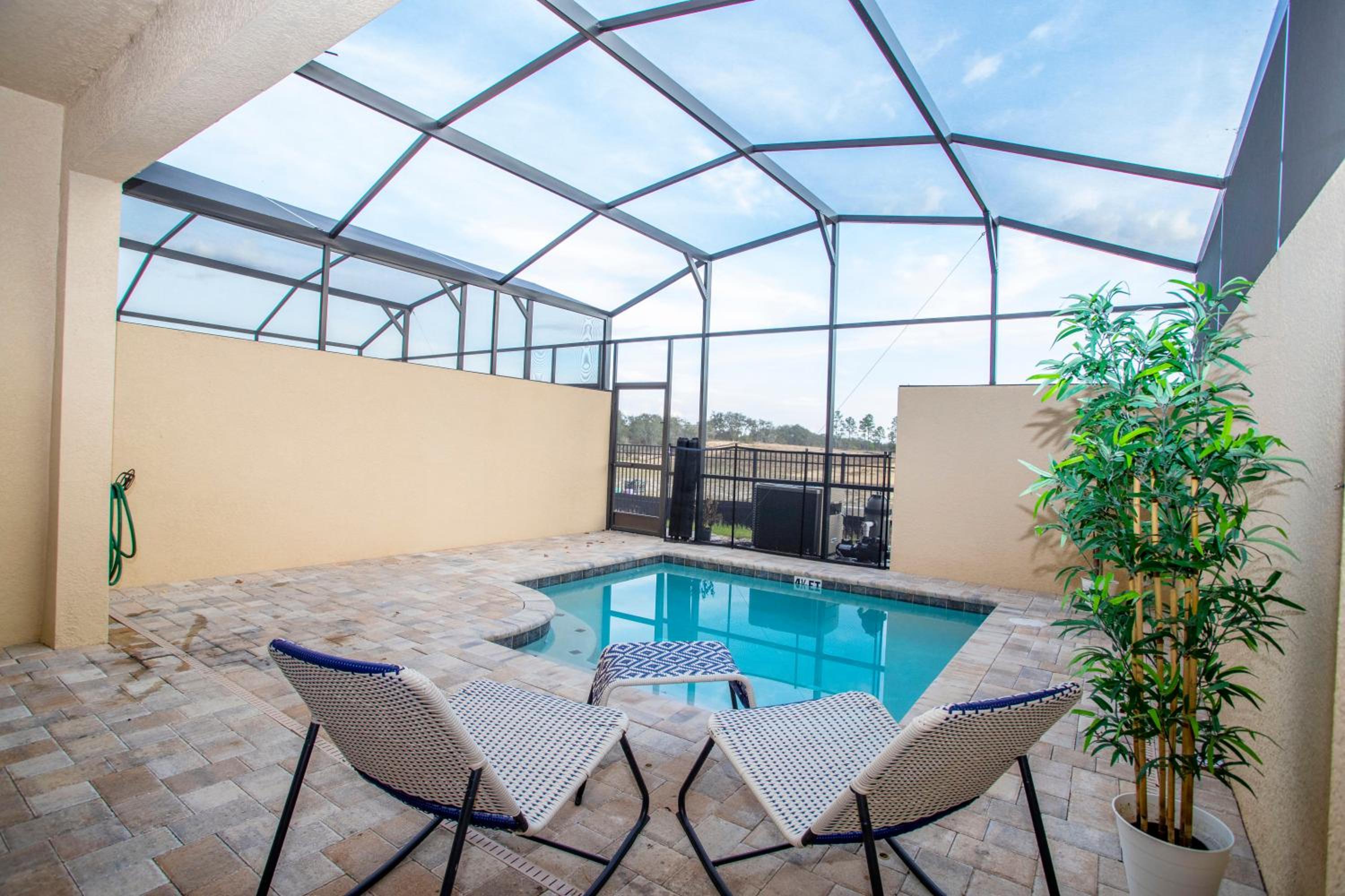 Family Friendly Four Bedroom w/ Pool @SolaraResort 1517 view 3