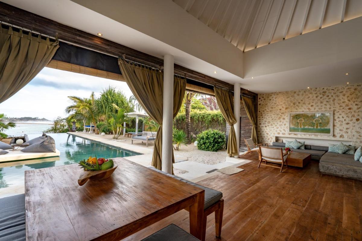 Villa Kingfisher view 2