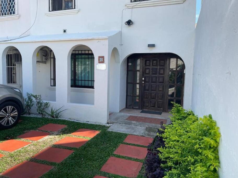 Departamento Céntrico y Moderno en Cancún.