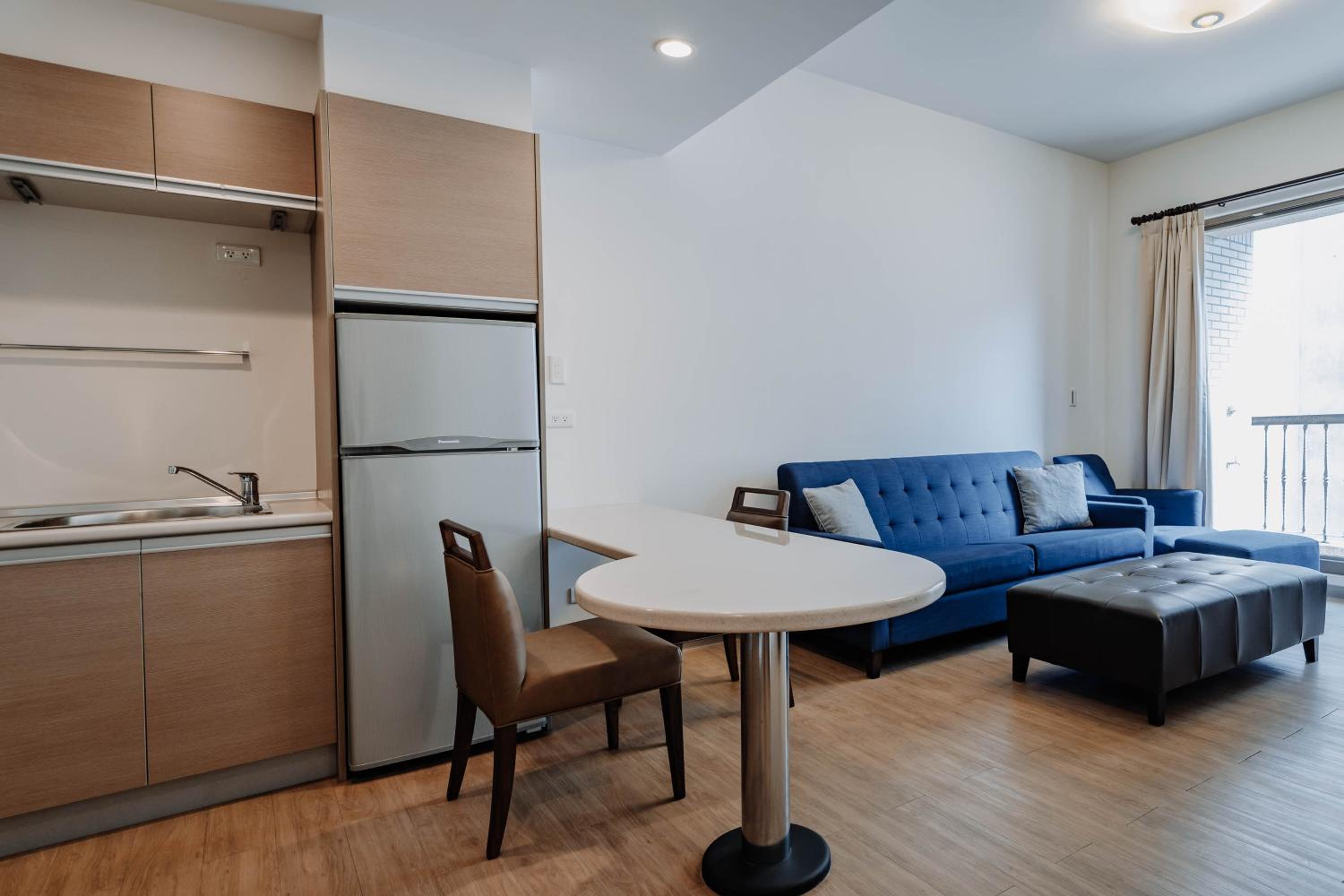 LAR Suite