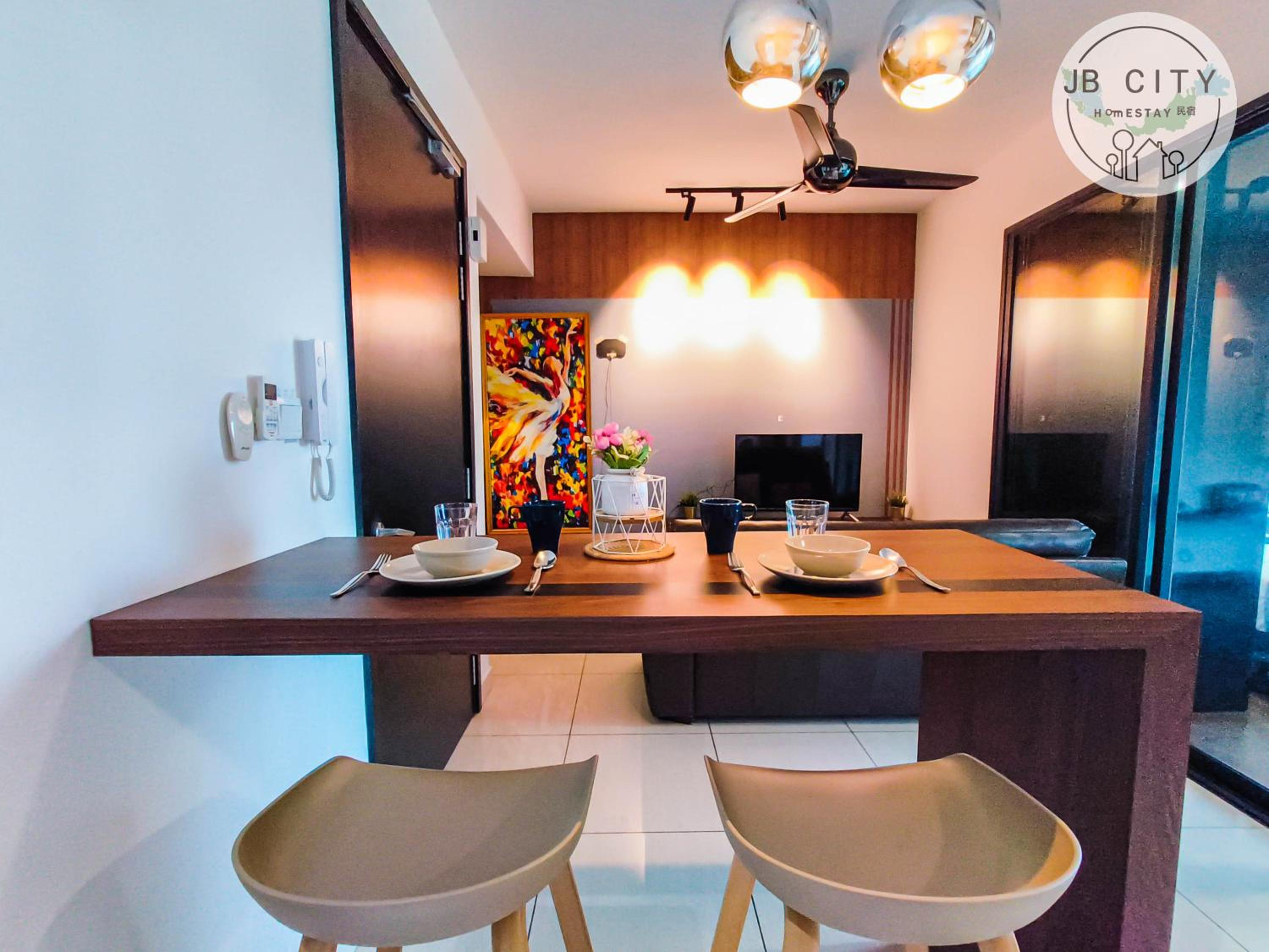 Almas Suites by RR JBcity photo 2