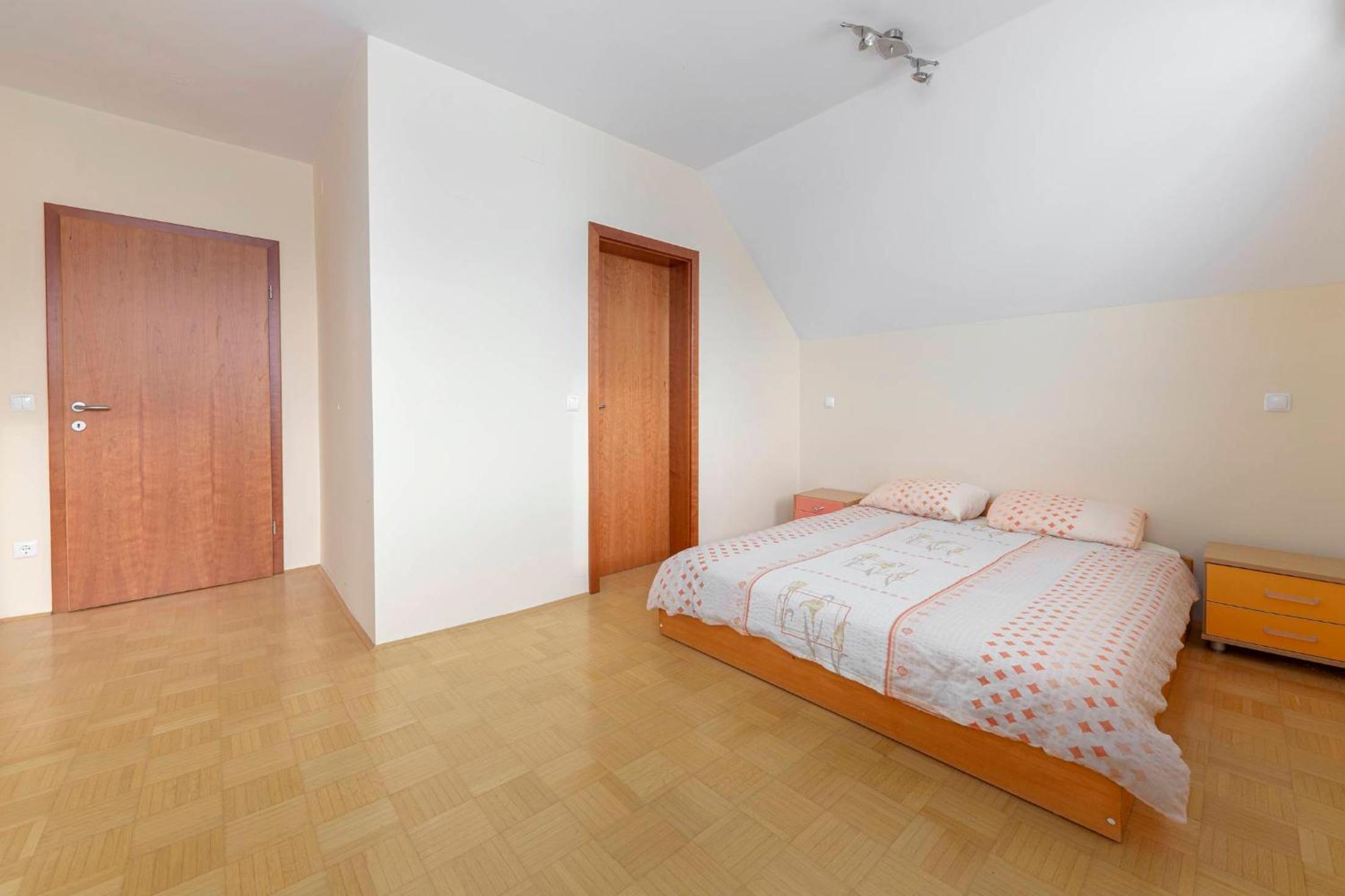 Apartma Ana