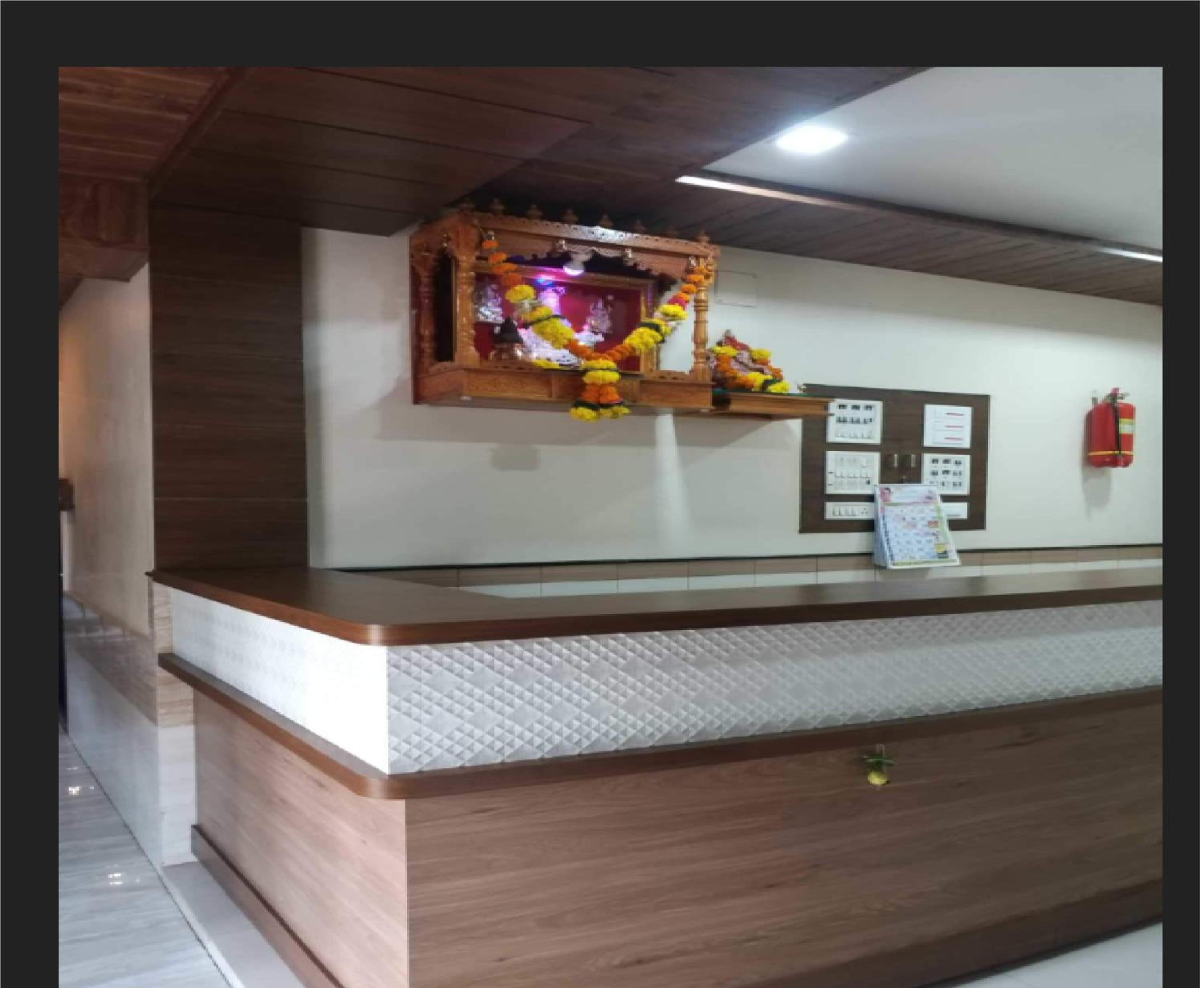 Hotel Samay Lodging & Boarding By WB Inn view 3