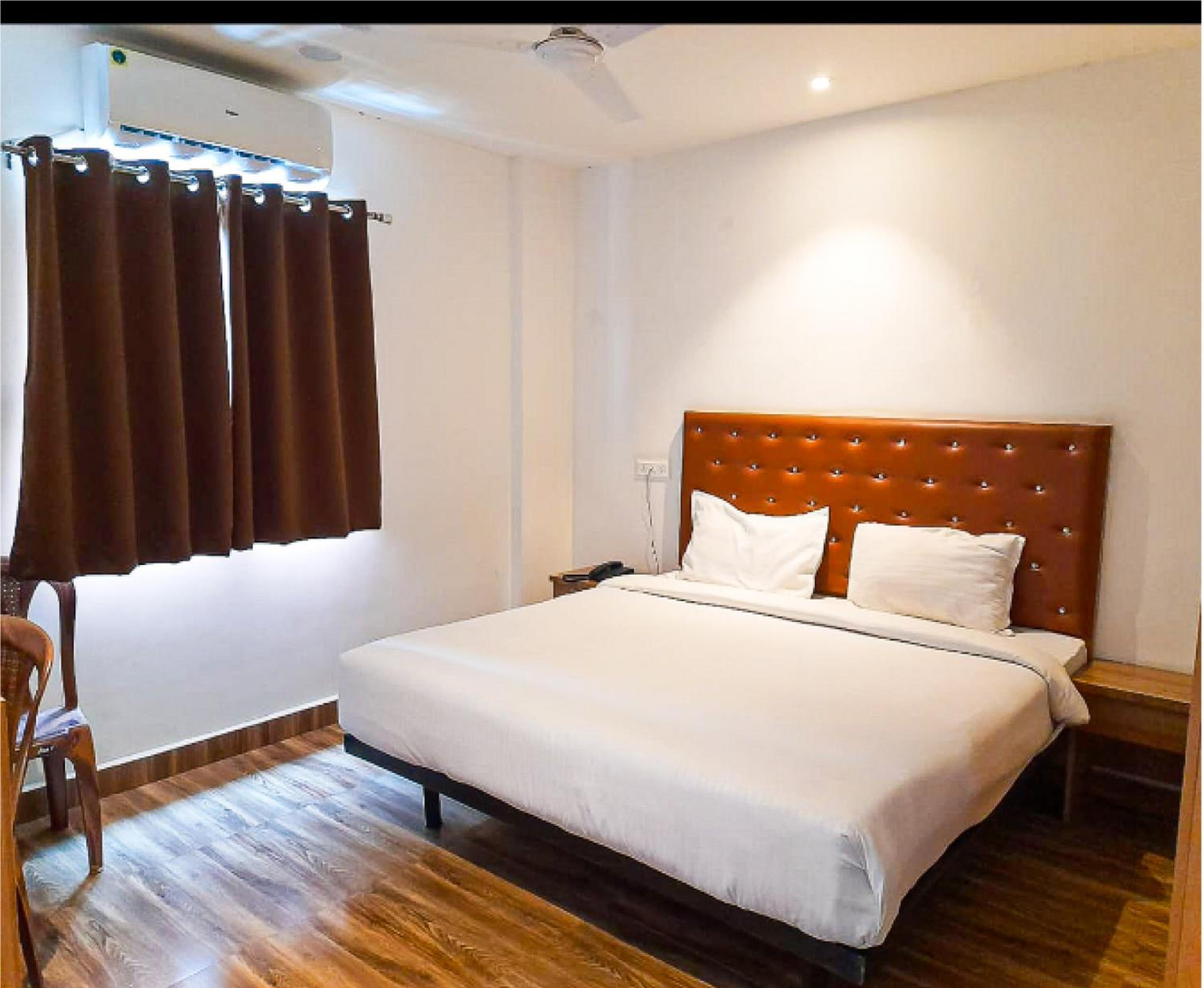 Hotel Samay Lodging & Boarding By WB Inn view 4