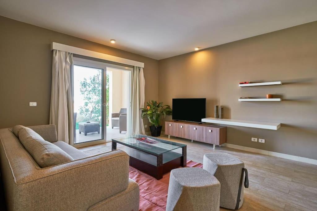 Ground floor two bedrooms in Joubal Lagoon with direct pool access and view view 2