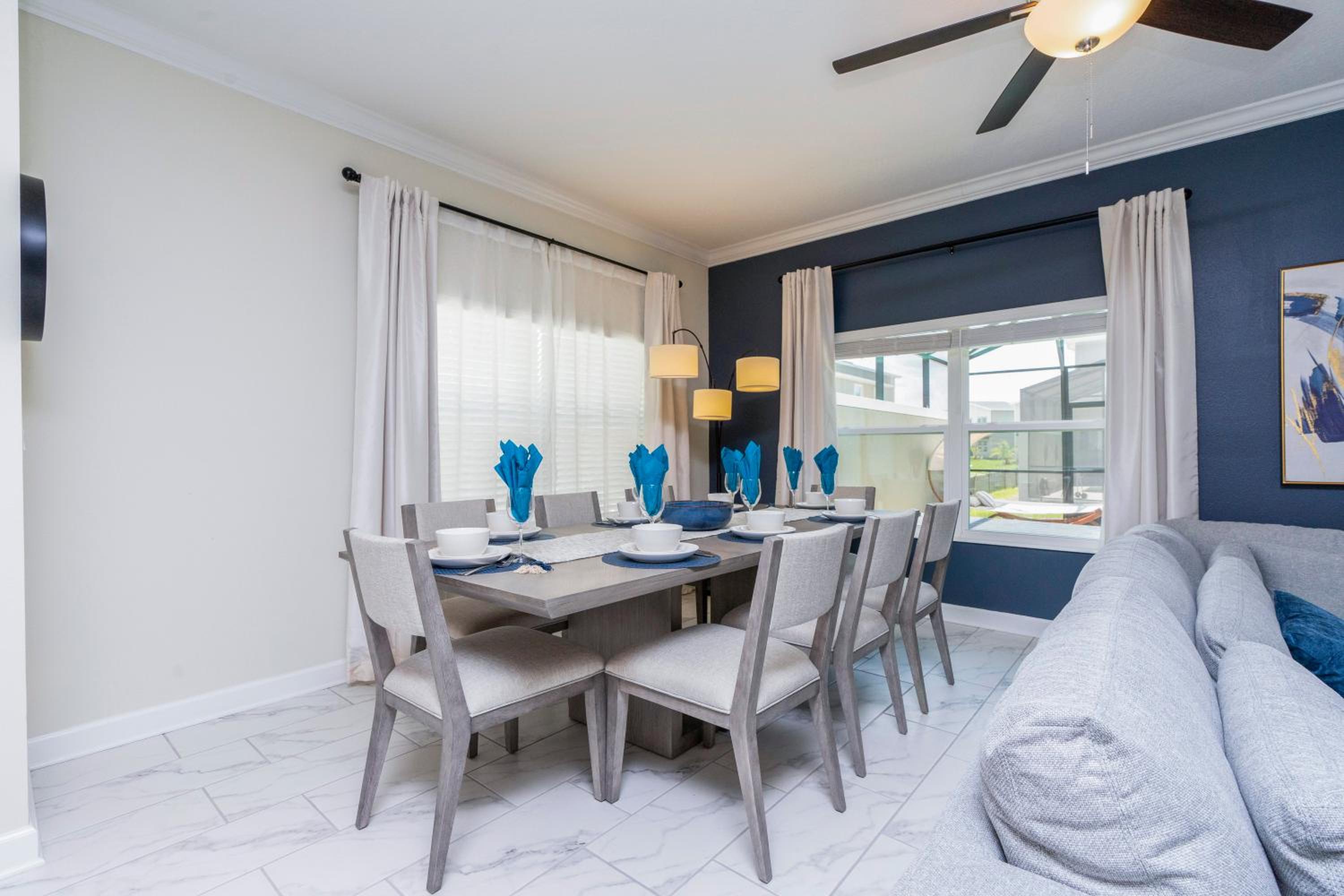 Stunning 5 Bd w/ Pool Close to Disney 2905