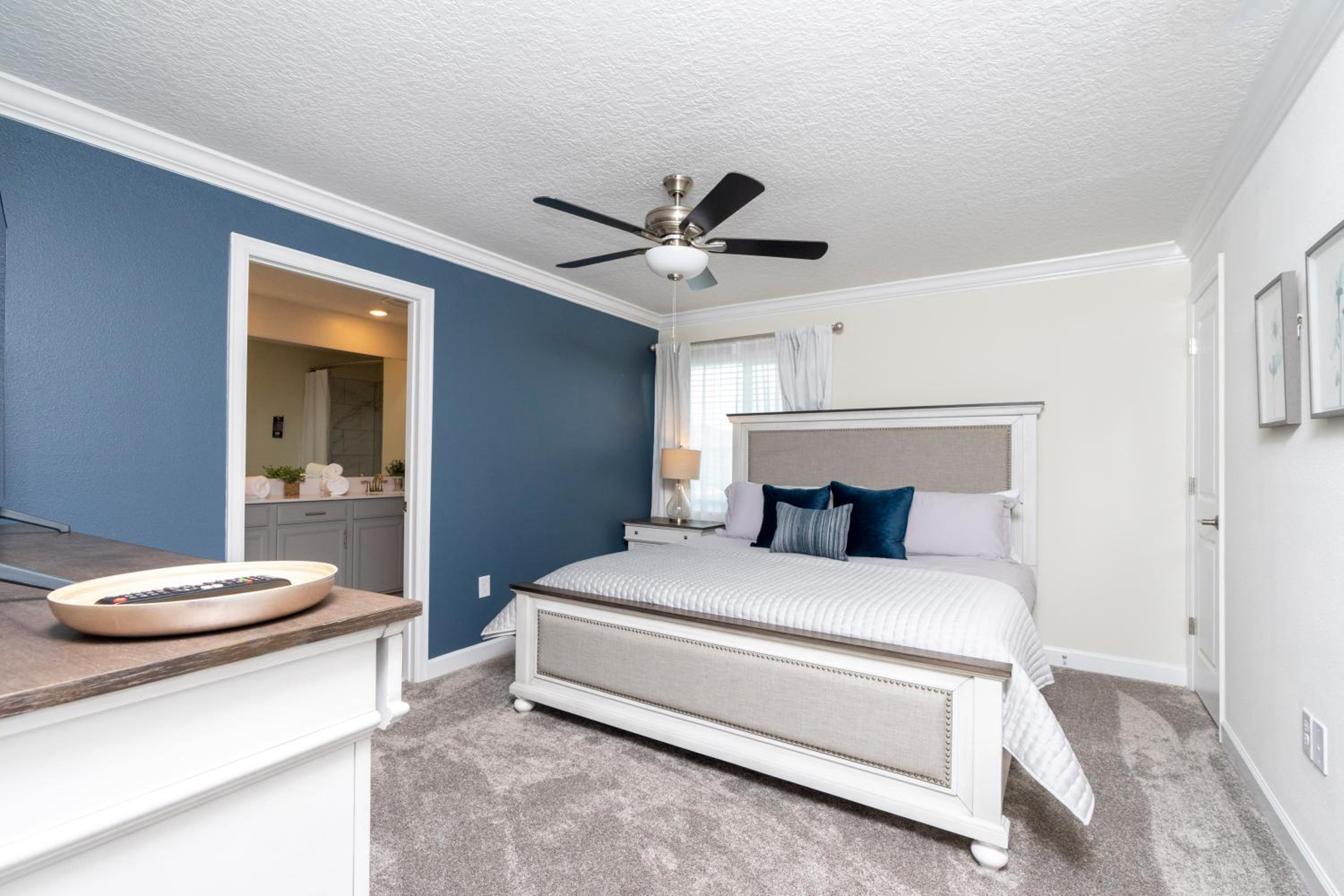 Stunning 5 Bd w/ Pool Close to Disney 2905