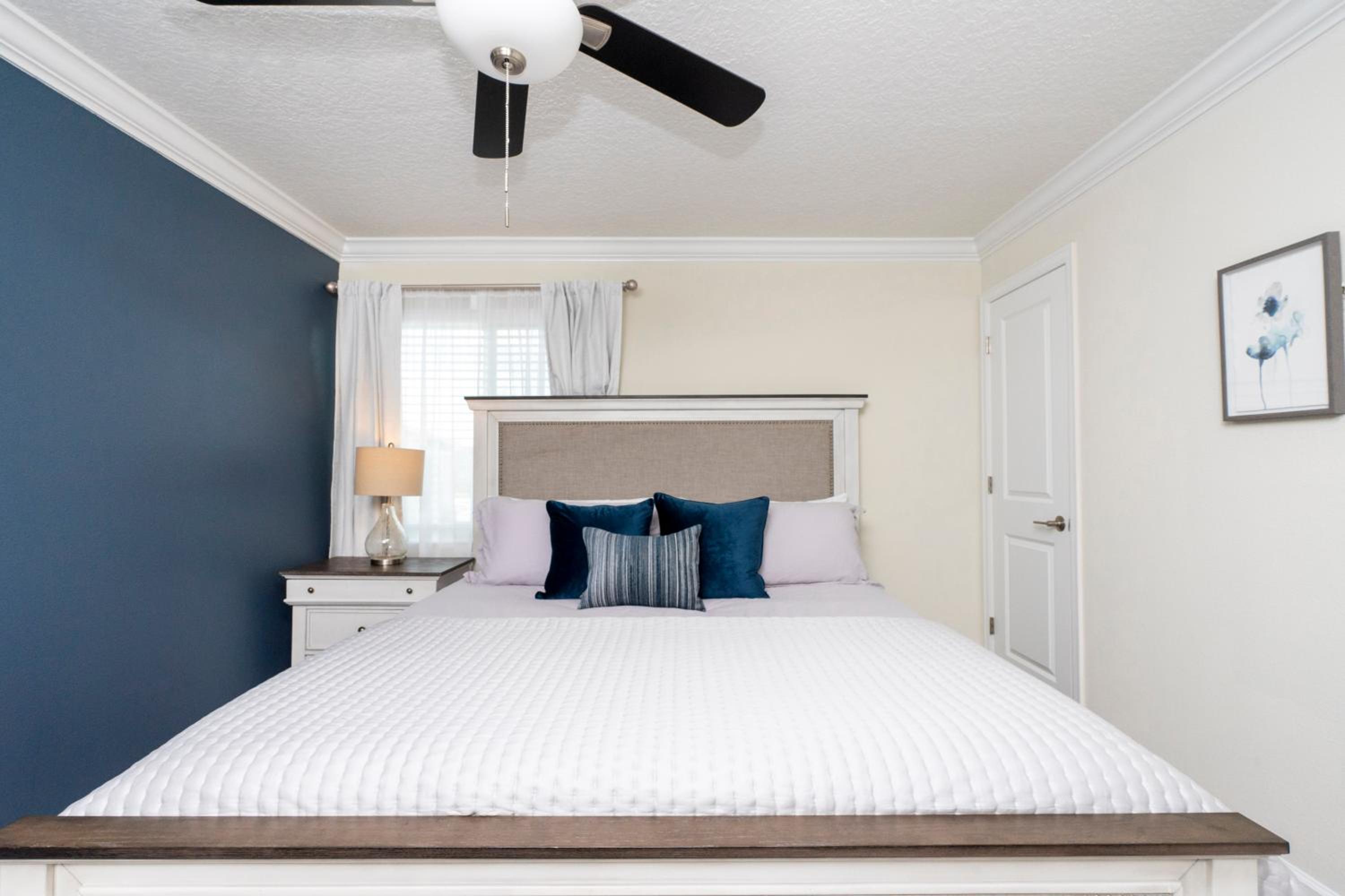 Stunning 5 Bd w/ Pool Close to Disney 2905