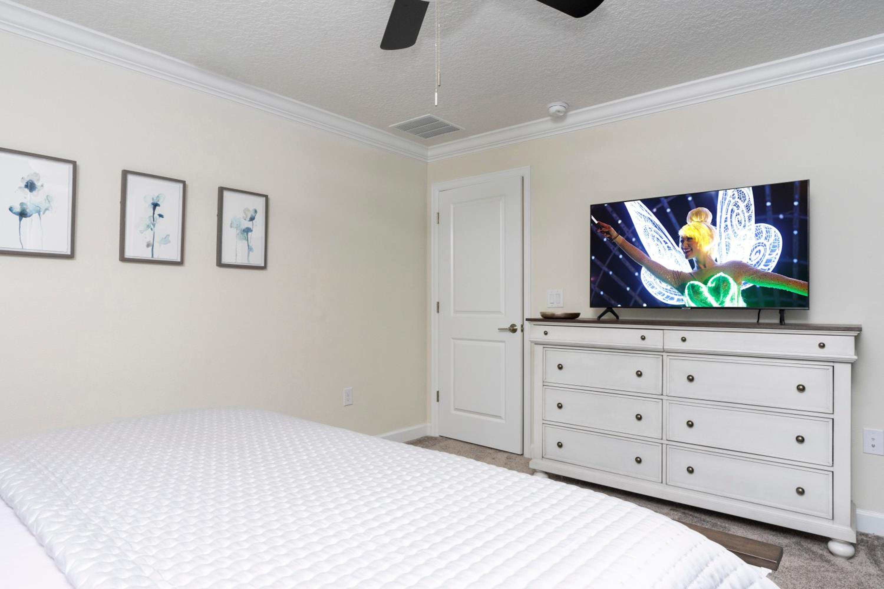 Stunning 5 Bd w/ Pool Close to Disney 2905