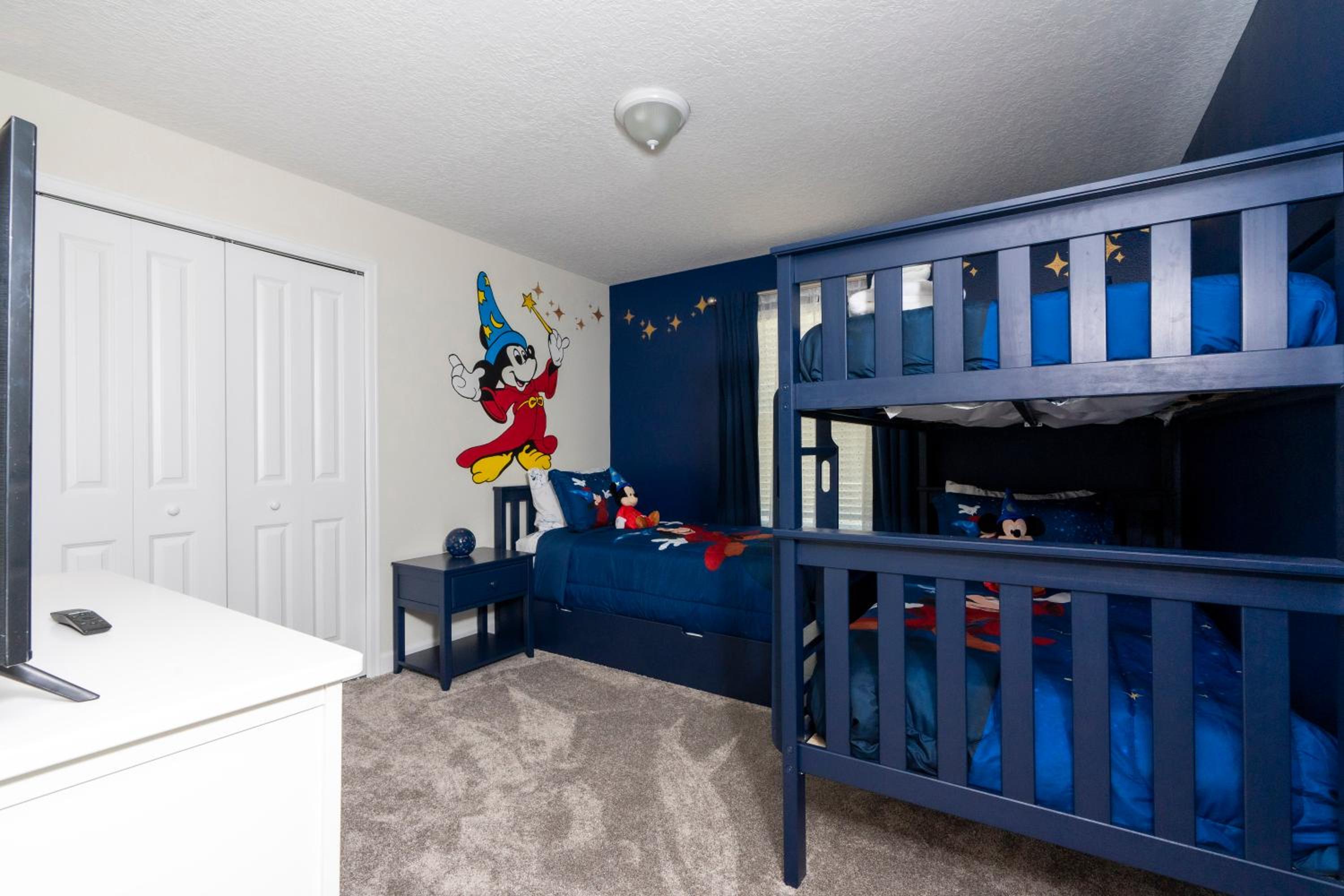 Stunning 5 Bd w/ Pool Close to Disney 2905