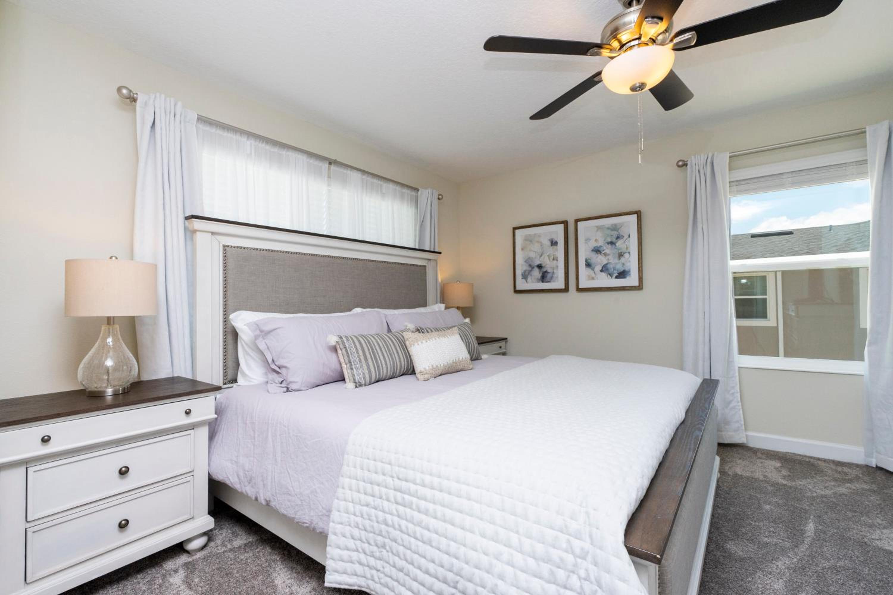 Stunning 5 Bd w/ Pool Close to Disney 2905