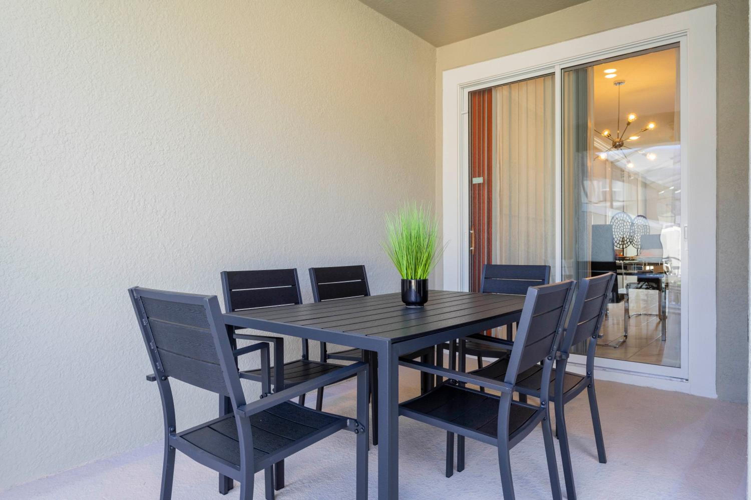 Gorgeous 4 Bd w/ Pool Close to Disney @ Storey Lake 2963