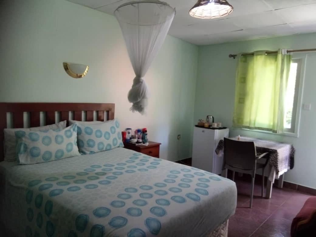 Gloria's Bed and Breakfast