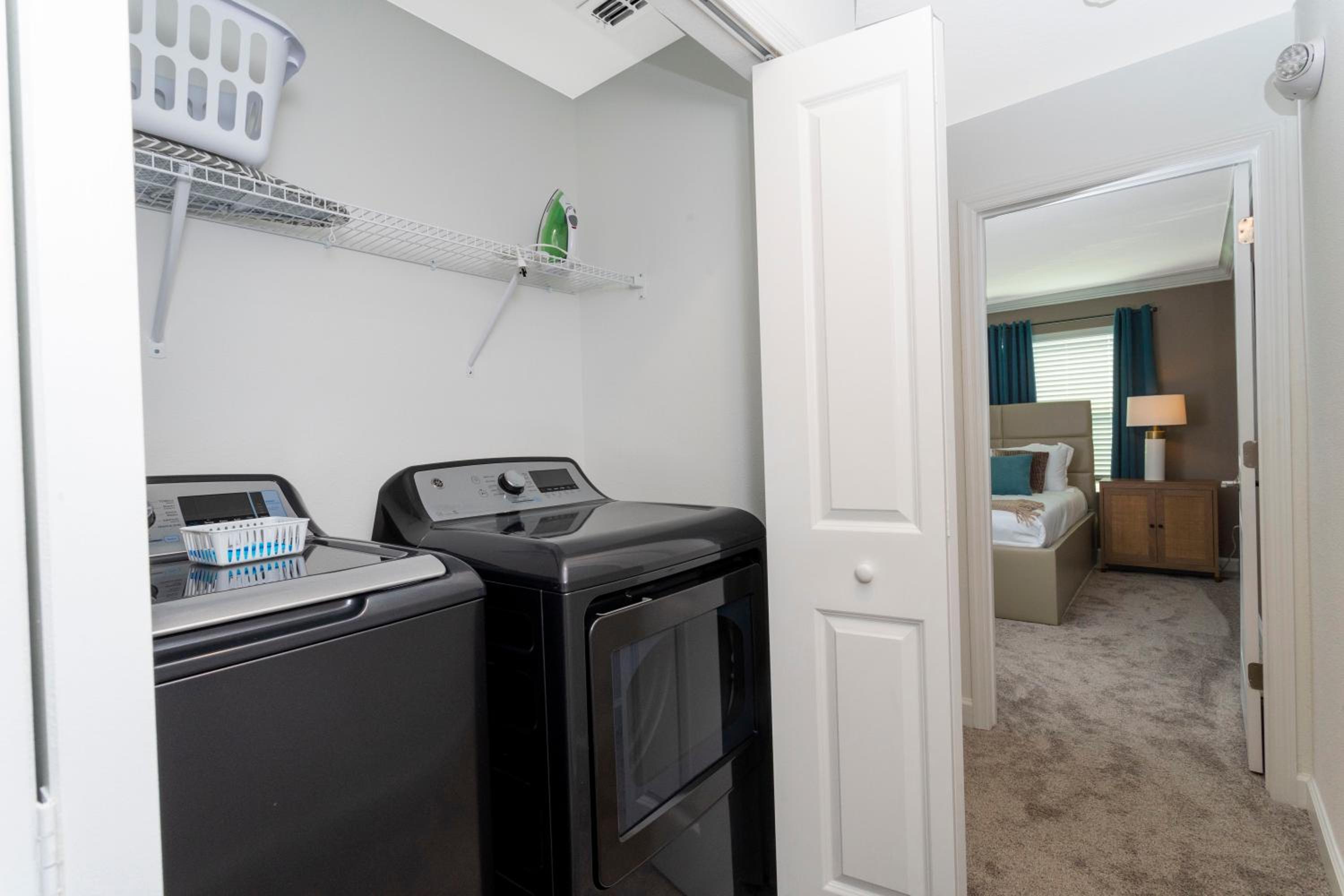 Gorgeous 4 Bd w/ Pool Close to Disney @ Storey Lake 2963