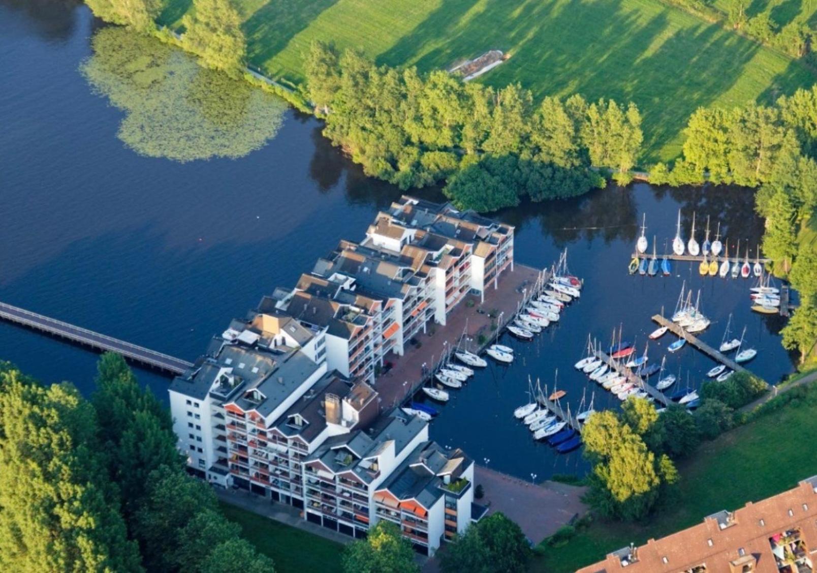 Moderne Ferienwohnung / Top City- u. Wasserlage am Yachthafen Bad Zwischenahn