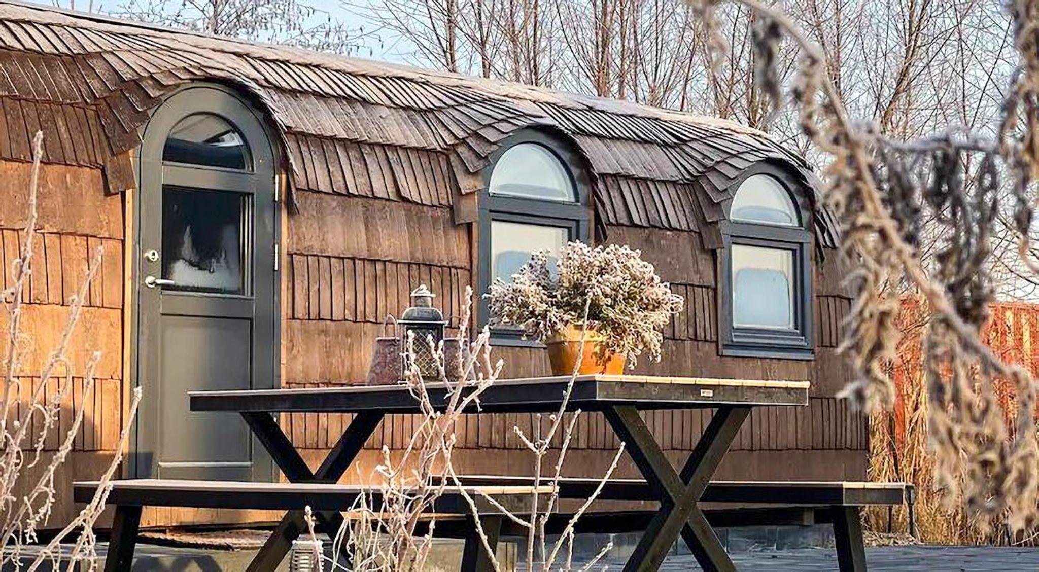 Bed & Wellness Pigs and Pillows with private hottub and sauna and tandembike rental included in price near Amsterdam