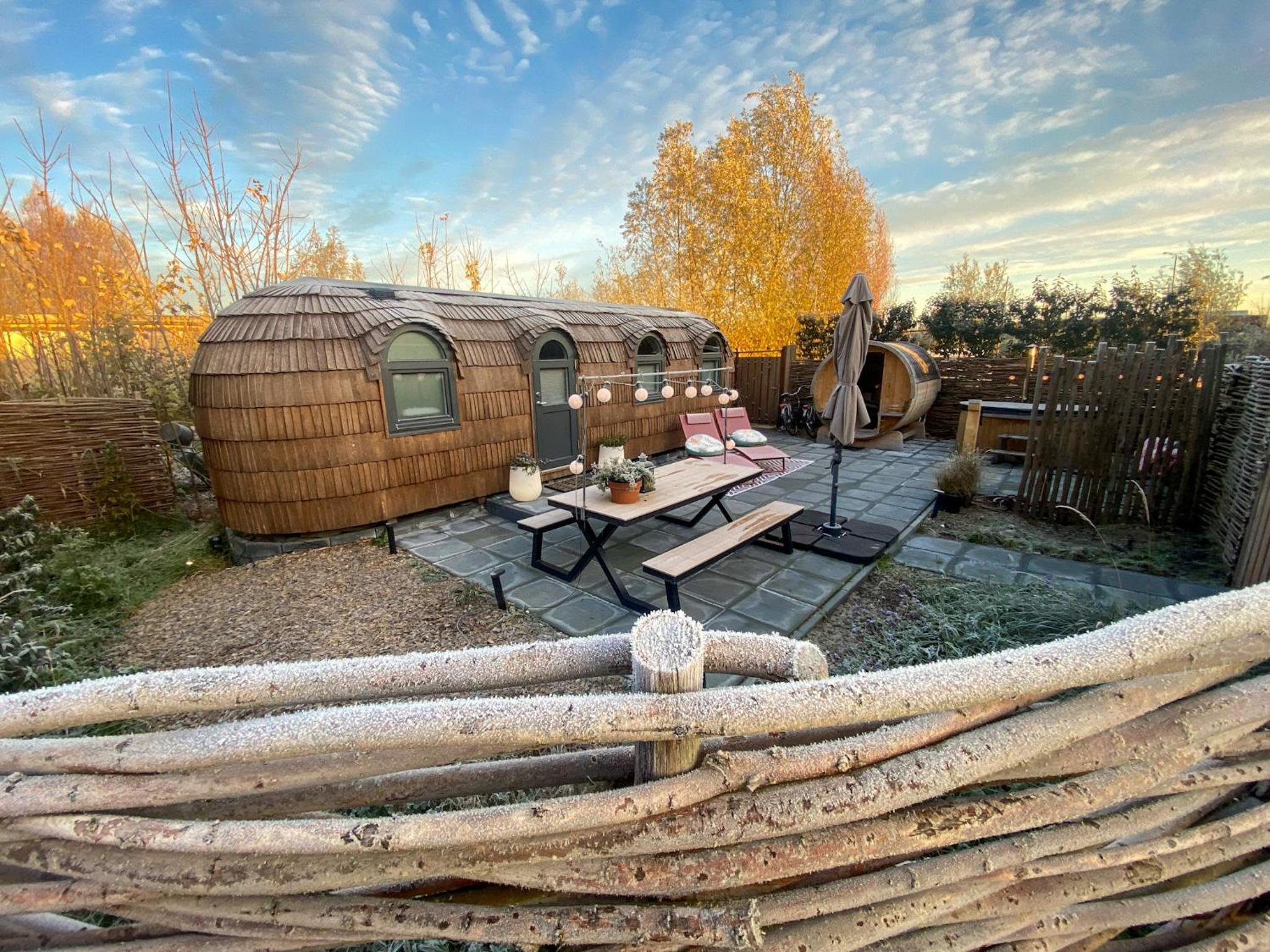 Bed & Wellness Pigs and Pillows with private hottub and sauna and tandembike rental included in price near Amsterdam