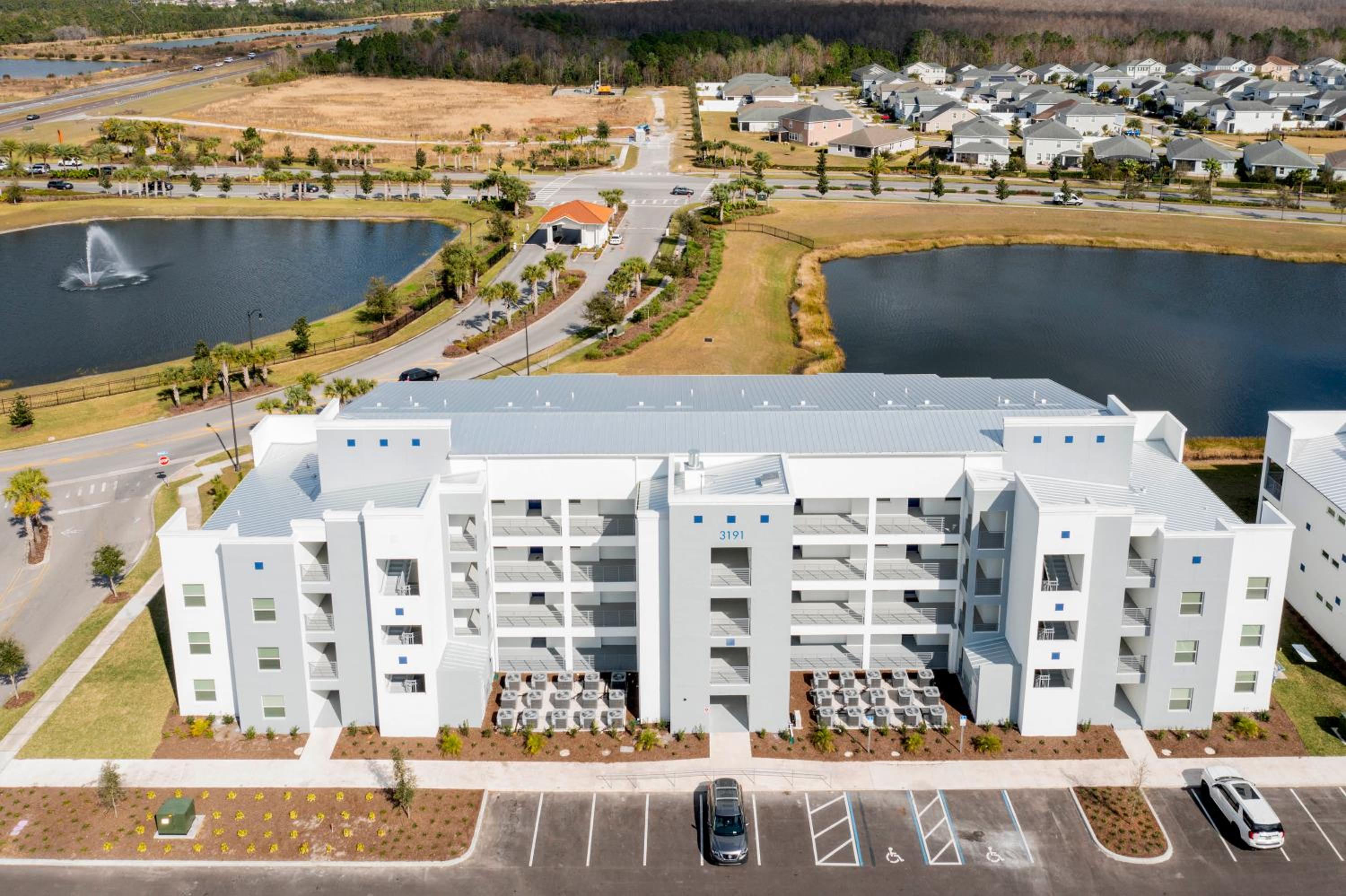 Gorgeous 2 Bedroom Apartment Close to Disney 305 31911