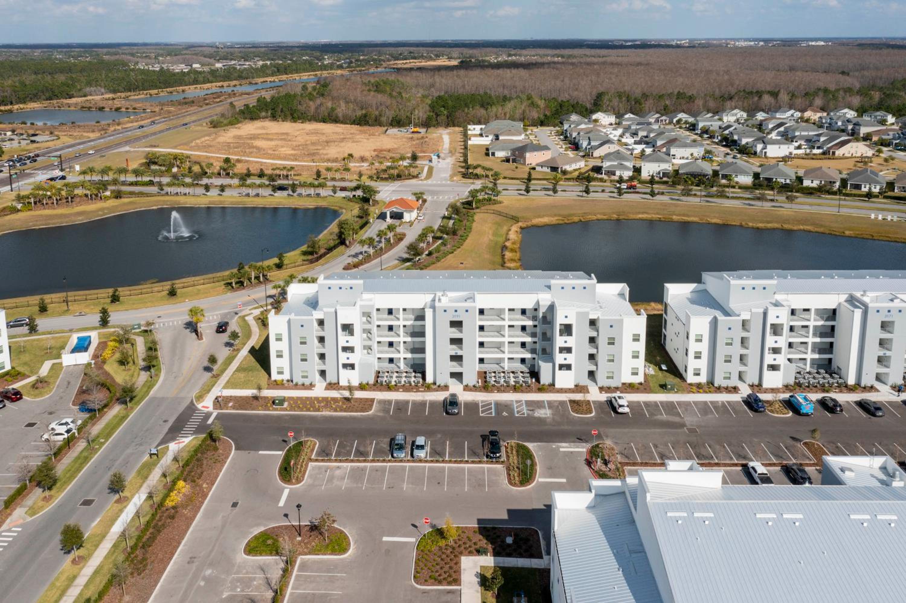 Gorgeous 2 Bedroom Apartment Close to Disney 305 31911