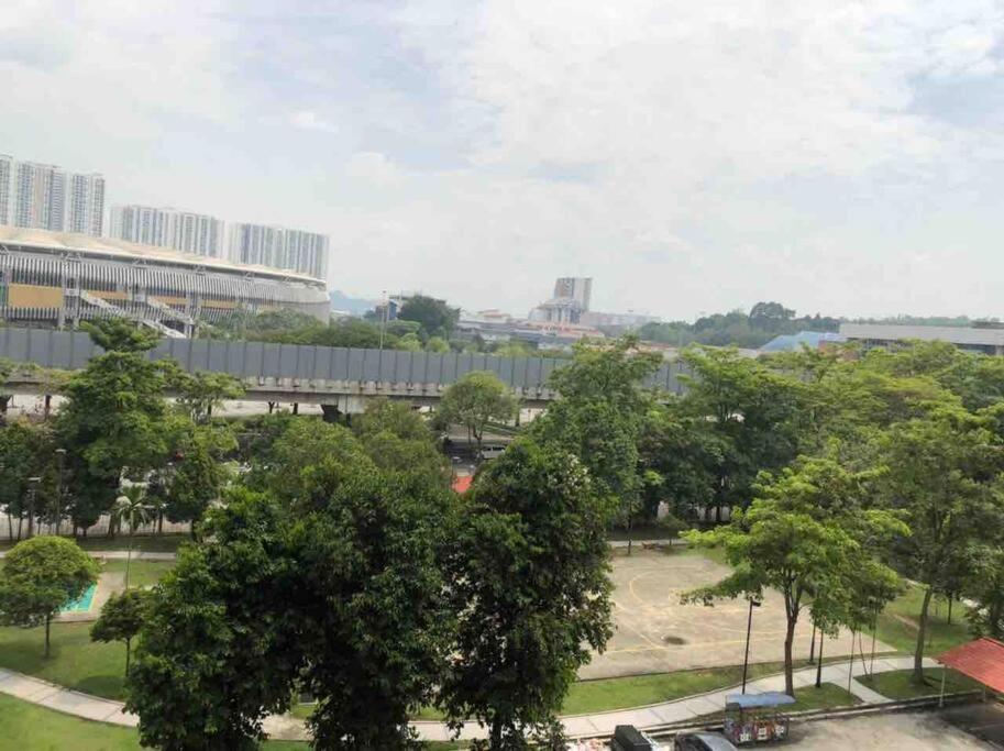 Arena Green Stadium Bukit Jalil furnished, air con all rooms