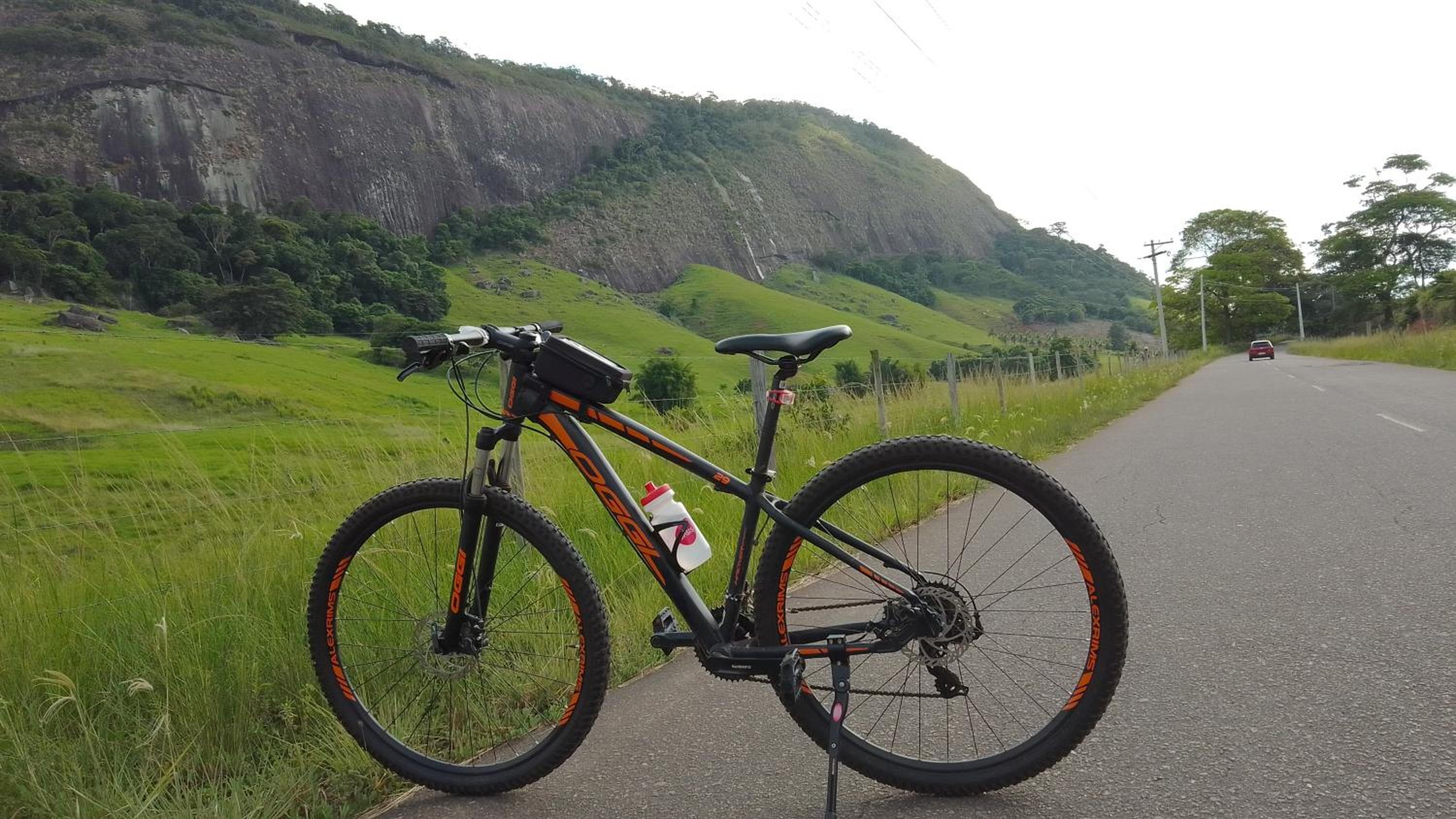 Casa e área Gourmet. Cardoso Moreira-RJ