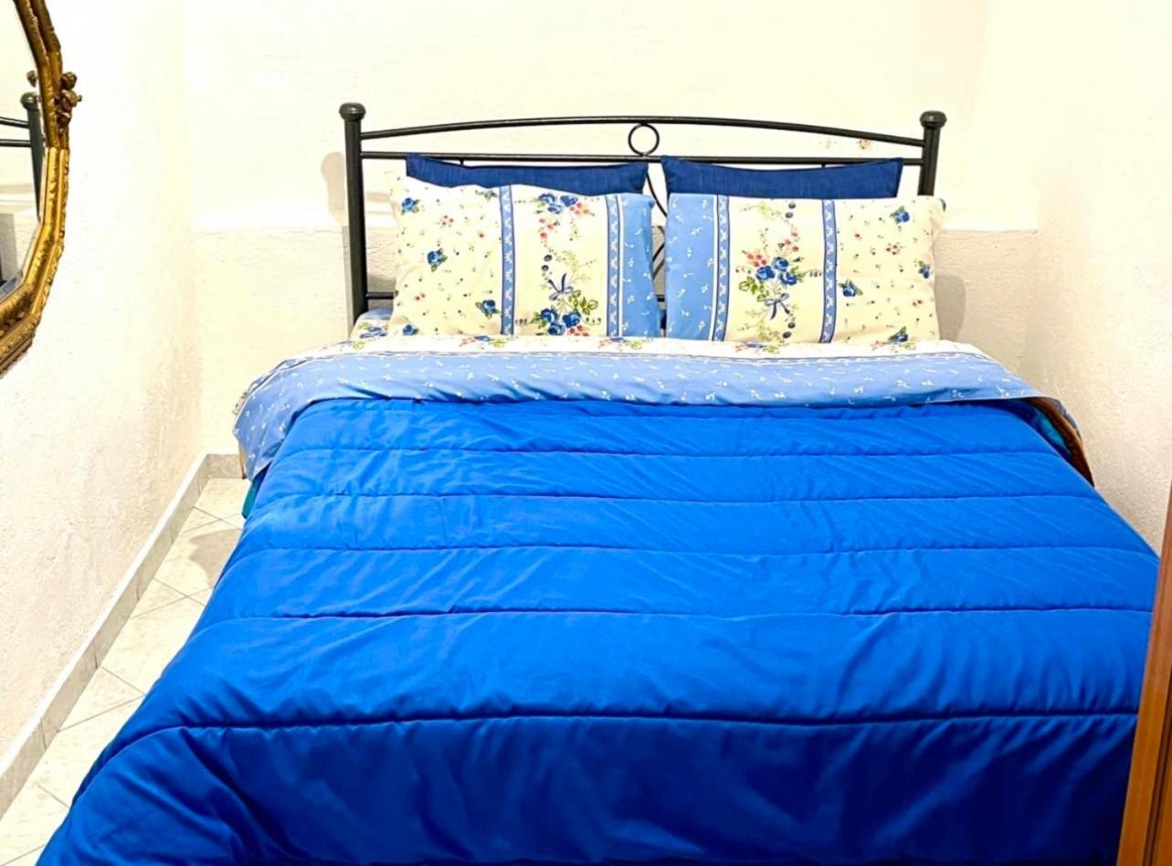 Sunset Queen in Oia photo 3