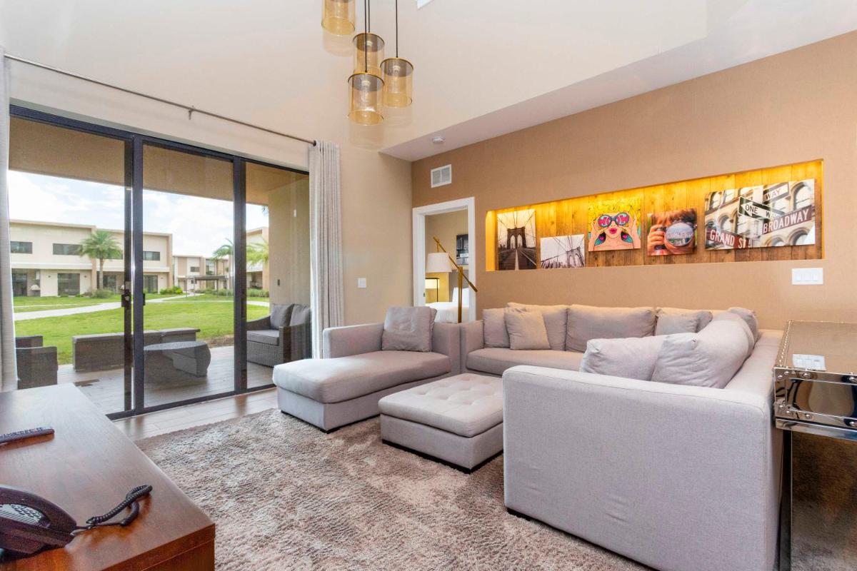 Gorgeous 4 Bd Close to Disney @ Magic Village 3092