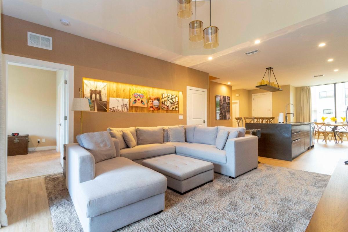 Gorgeous 4 Bd Close to Disney @ Magic Village 3092
