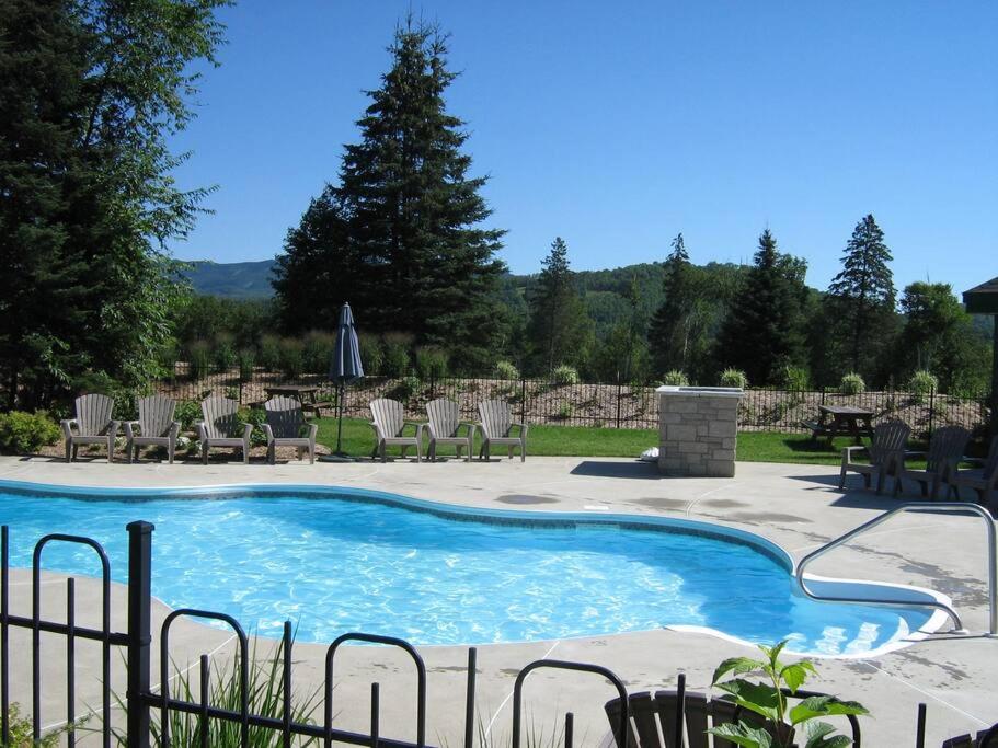 Excellent Townhome On Golf Course w/3 Bdrm 2 Bath