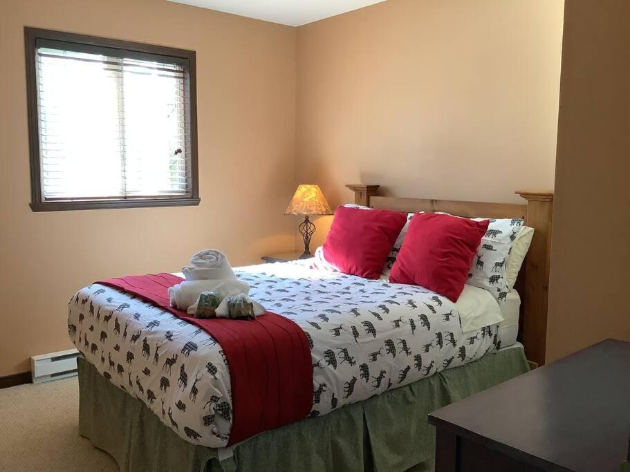 Excellent Townhome On Golf Course w/3 Bdrm 2 Bath