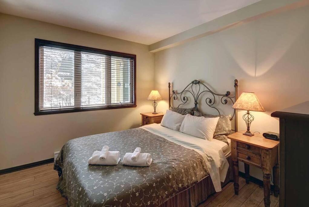 Excellent Townhome On Golf Course w/3 Bdrm 2 Bath