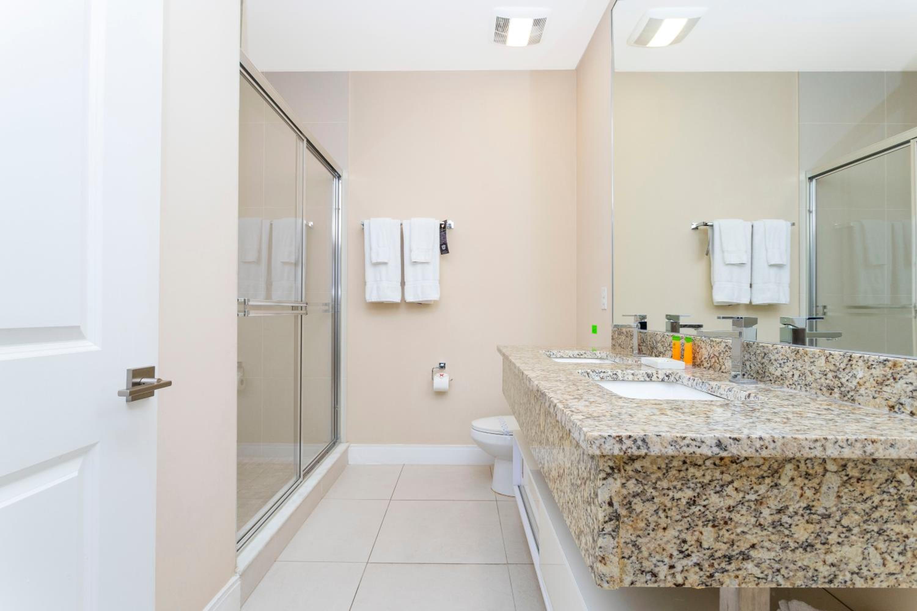 Marvelous 4 Bd Close to Disney @ Magic Village 3153