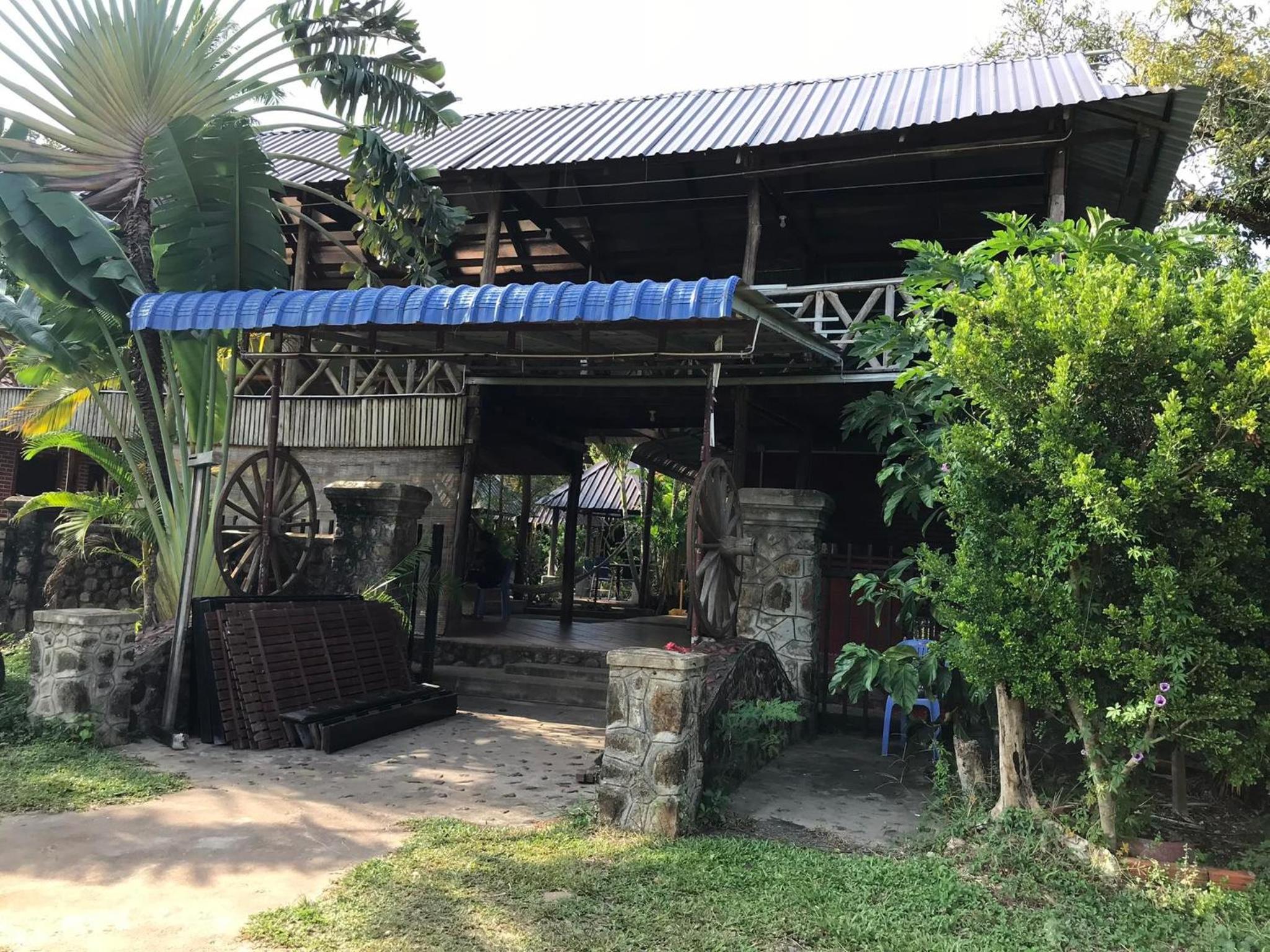 Captain Chim's Guest House