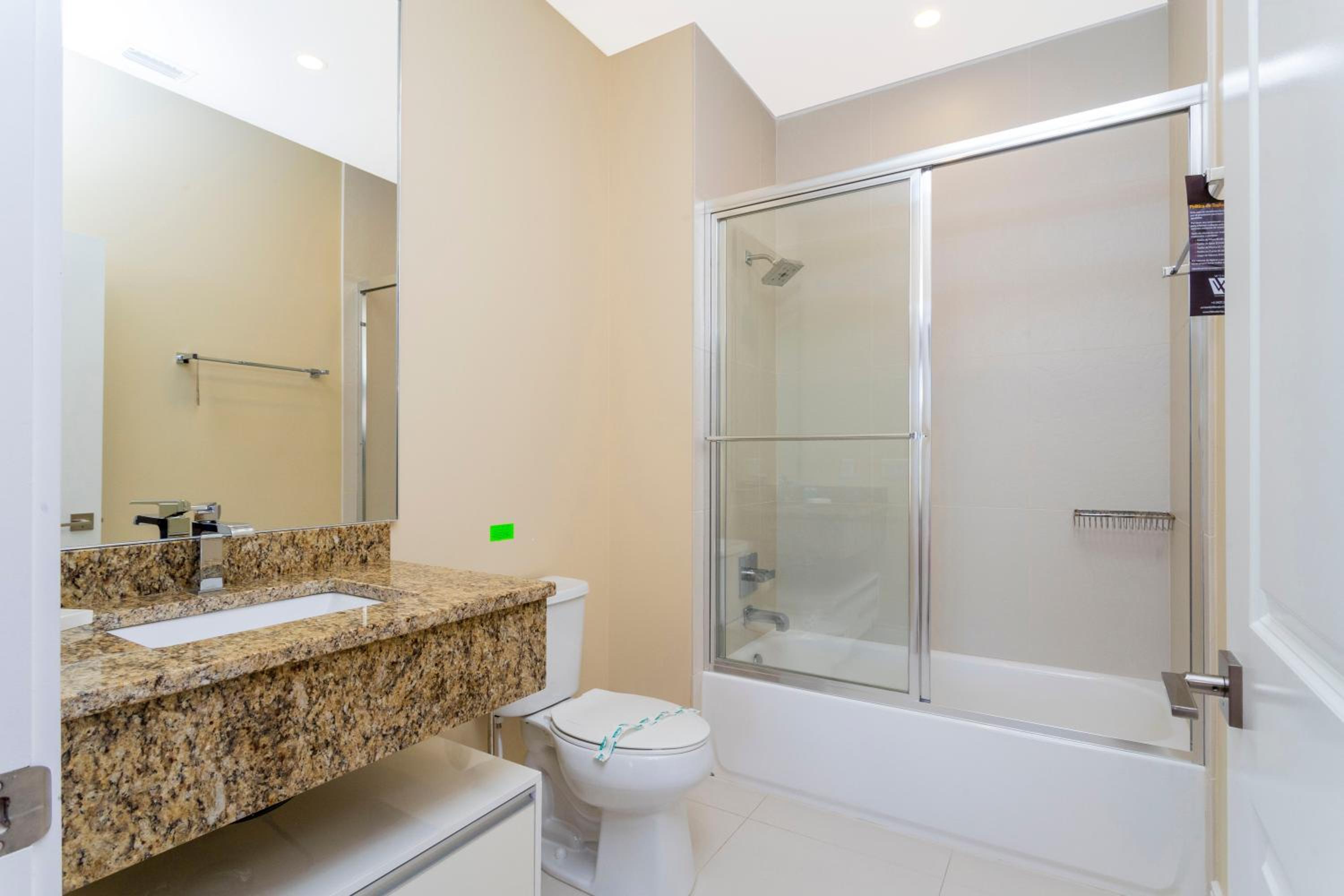 Stunning 4 Bd Close To Disney @ Magic Village 3247