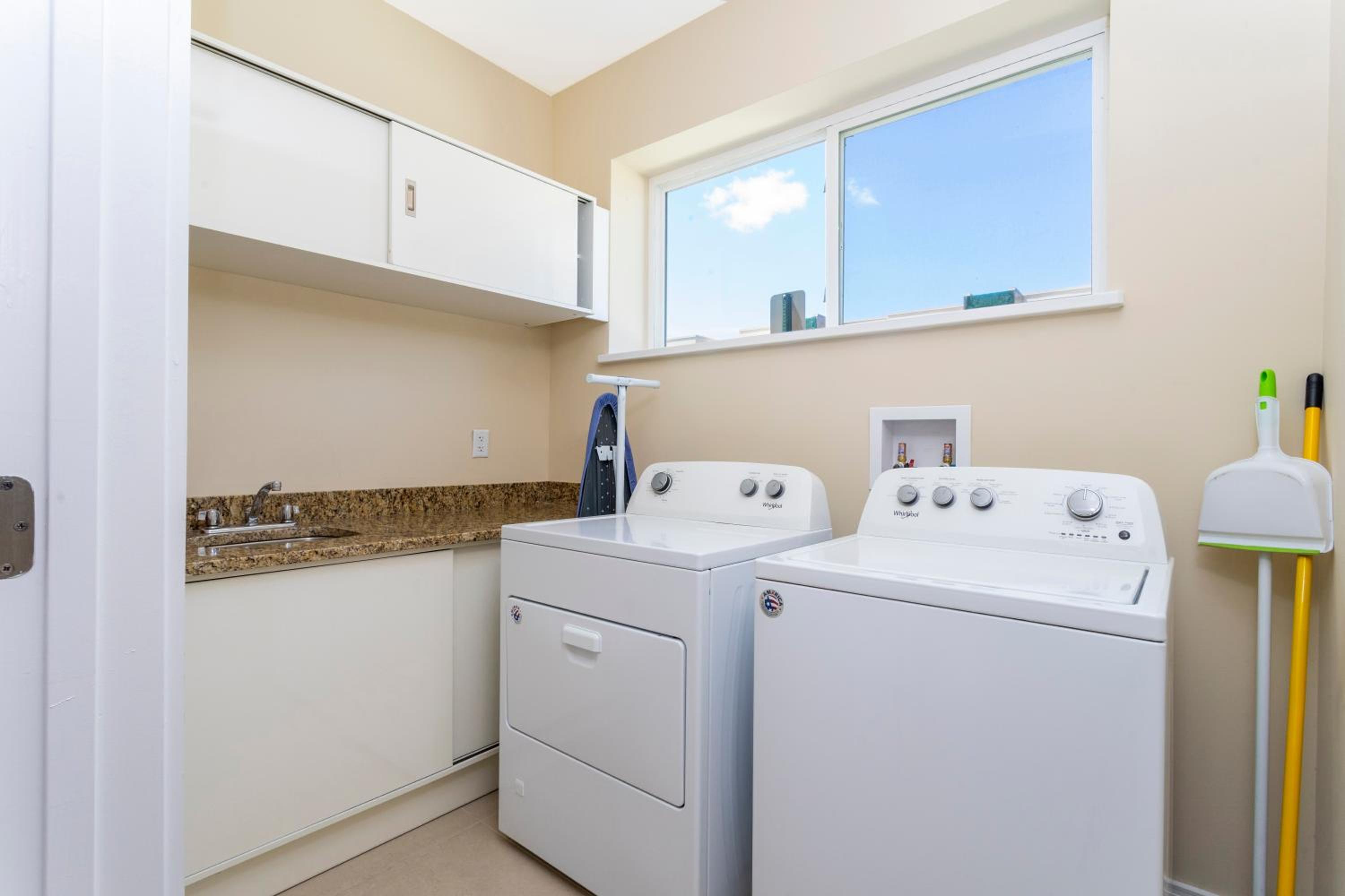 Stunning 4 Bd Close To Disney @ Magic Village 3247