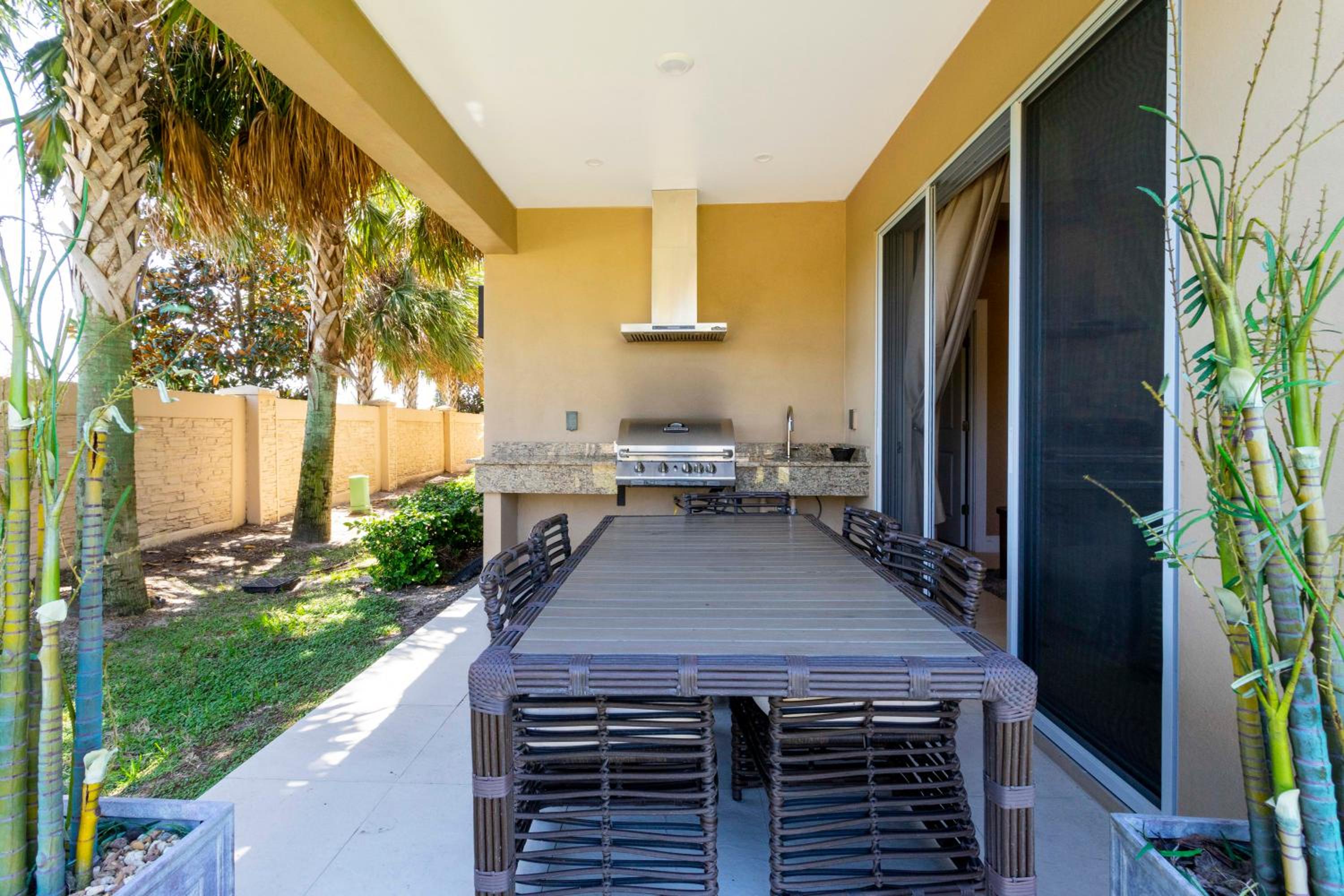Stunning 4 Bd Close To Disney @ Magic Village 3247