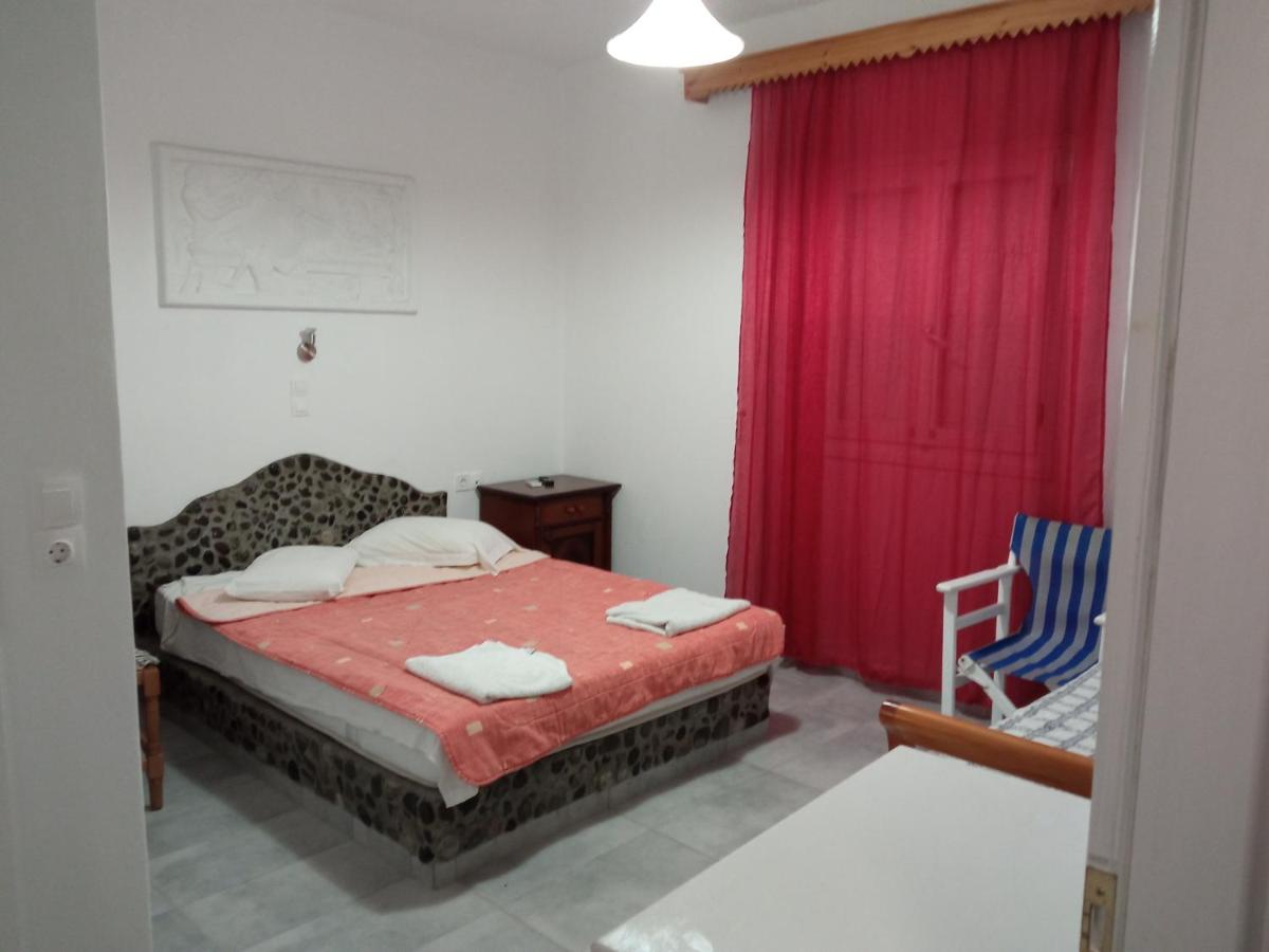 Hotel Perissa en Perissa — hotel room