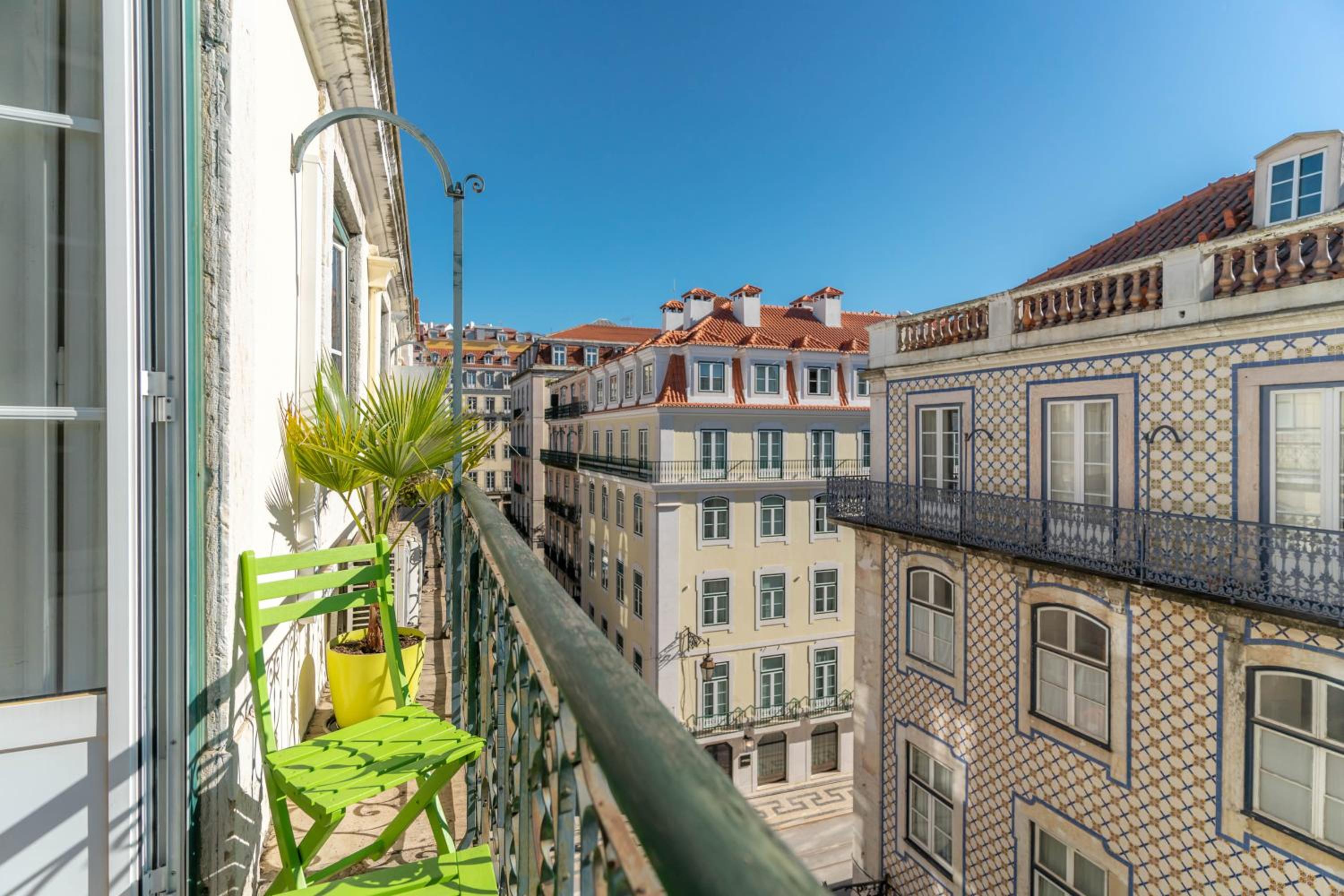 LV Premier Baixa PR2 Elevator, City view, Balcony view 2