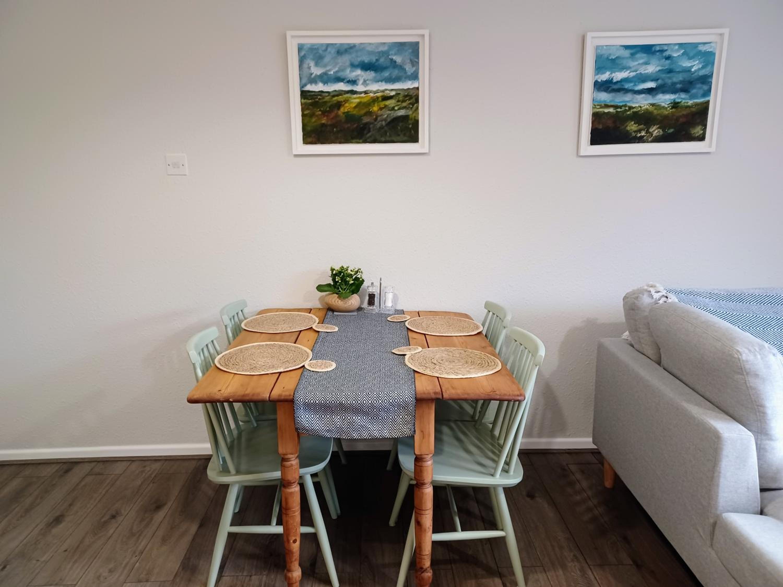 Two bedroom apartment close to the beach