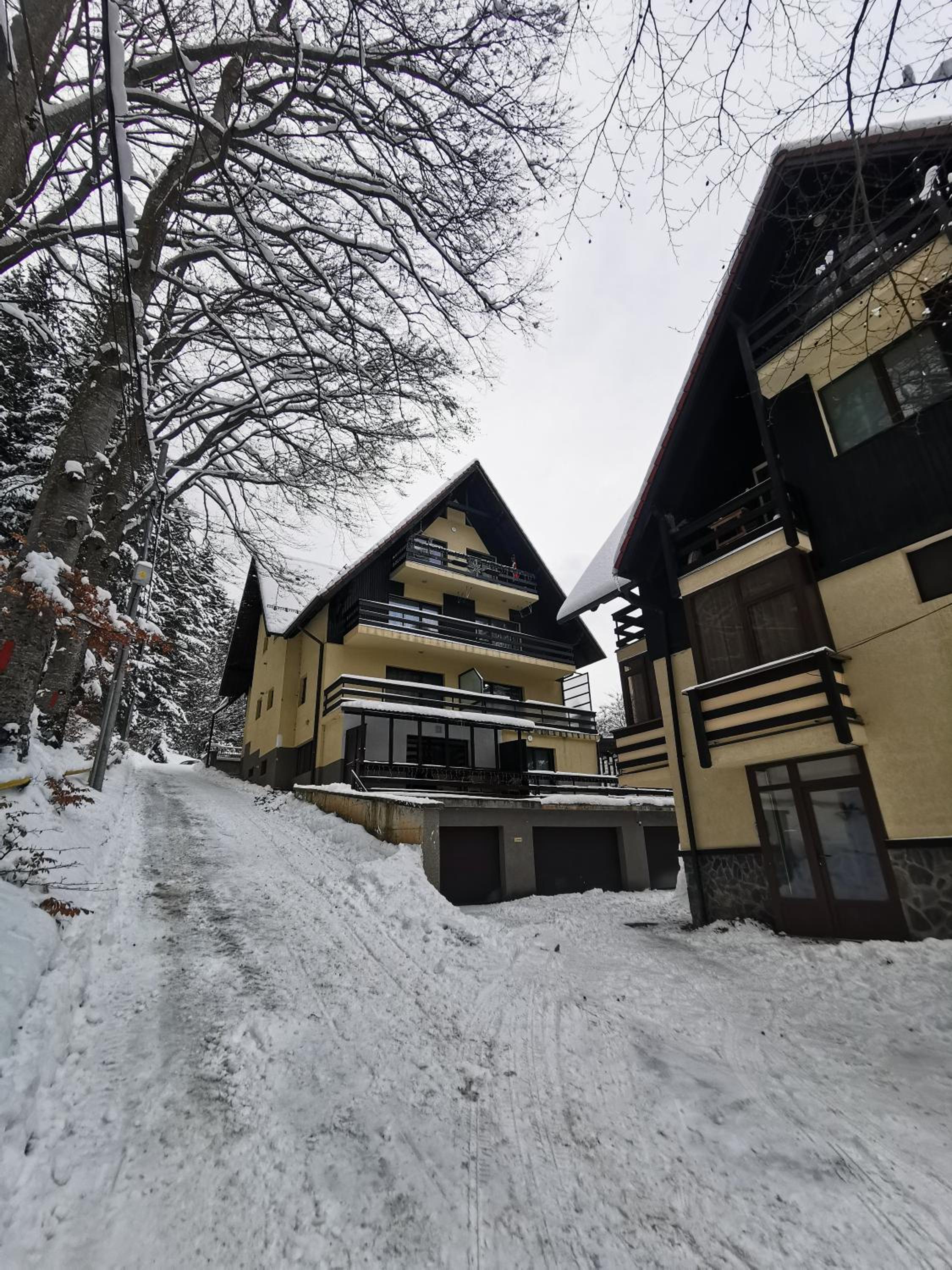 Apartament Kalinderu K3 Busteni view 4