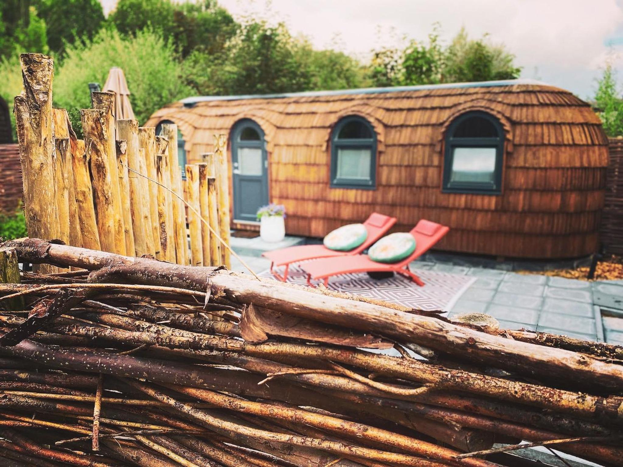 Bed & Wellness Pigs and Pillows with private hottub and sauna and tandembike rental included in price near Amsterdam