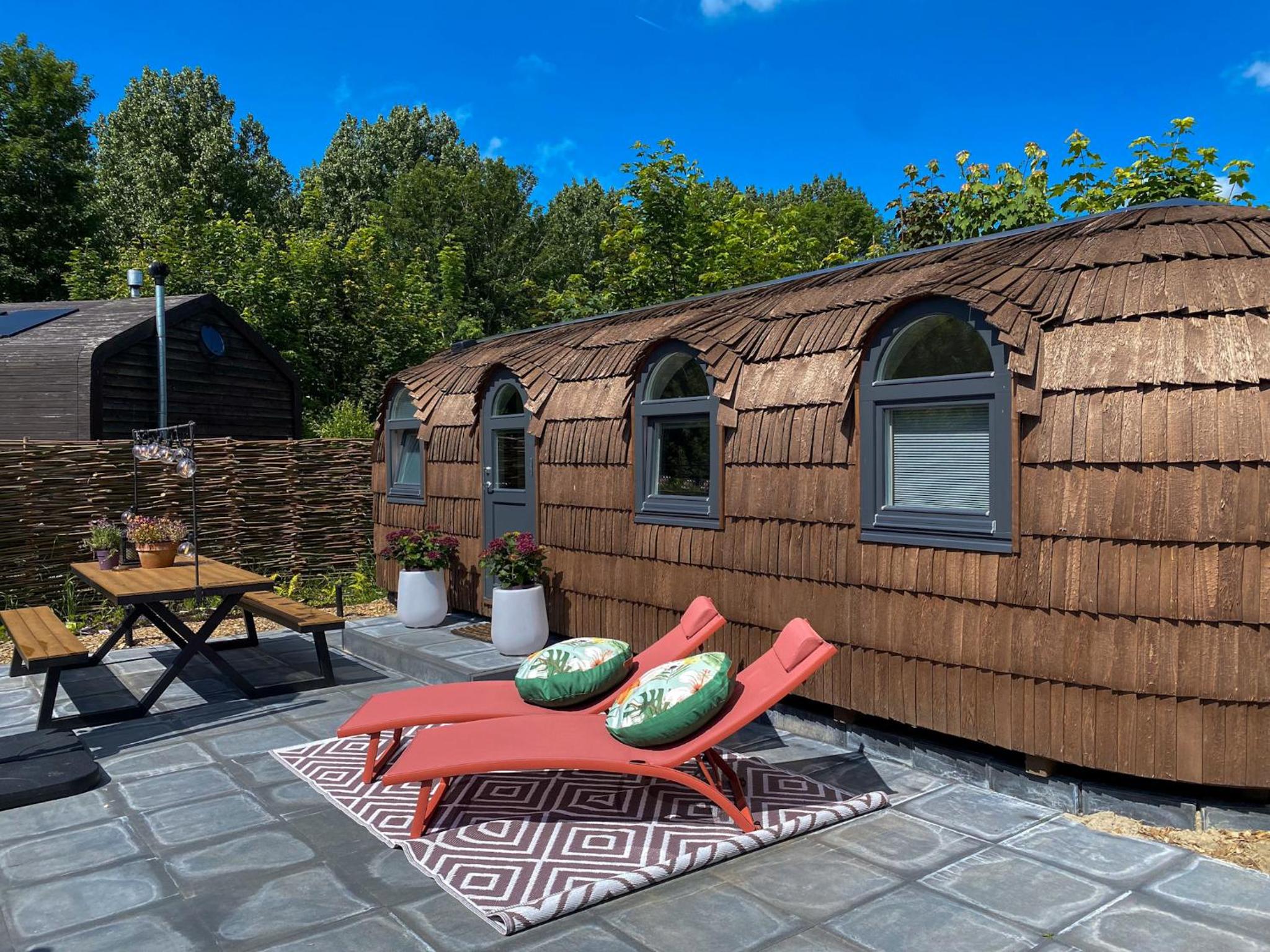 Bed & Wellness Pigs and Pillows with private hottub and sauna and tandembike rental included in price near Amsterdam