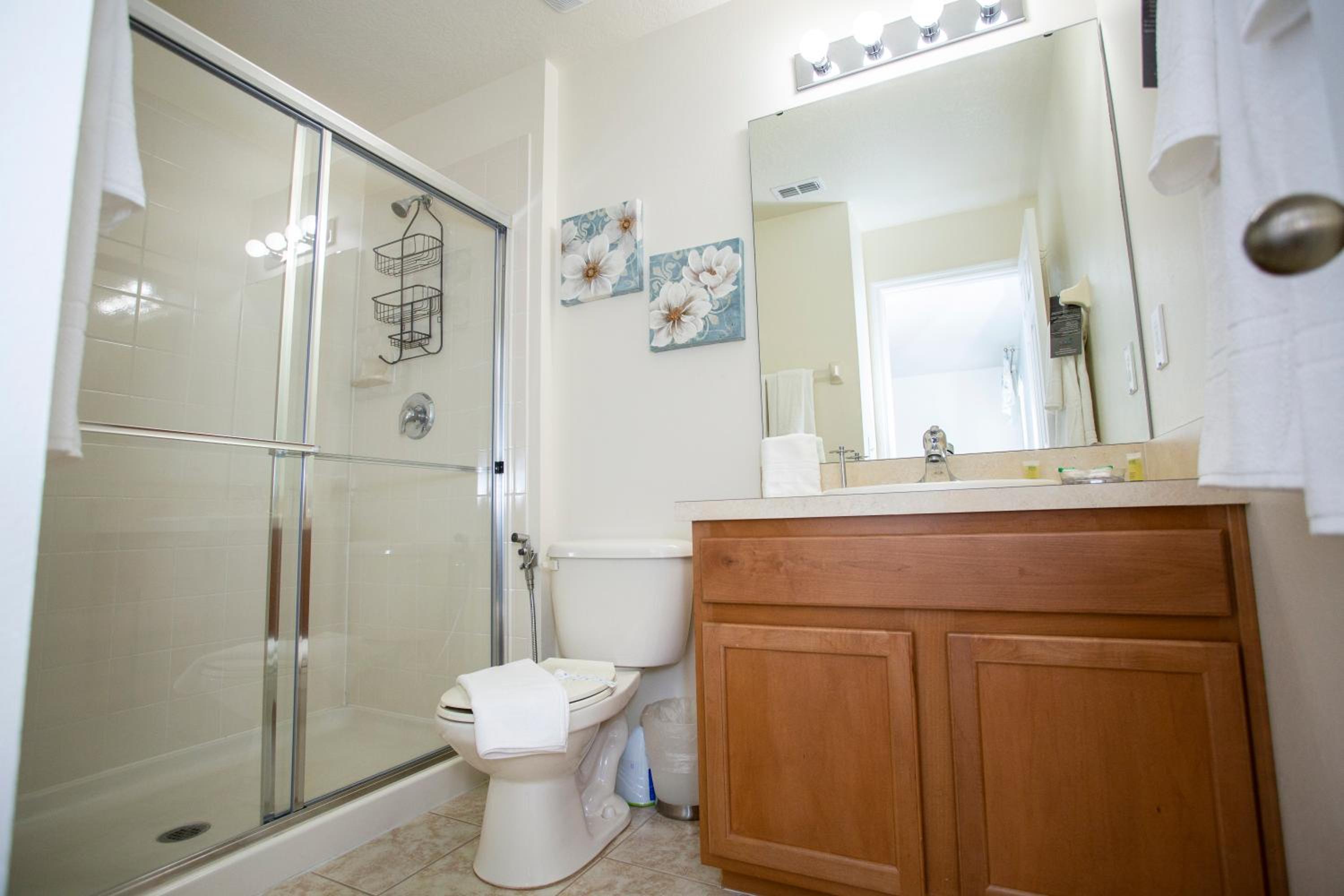 Four Bedrooms Townhouse 4563