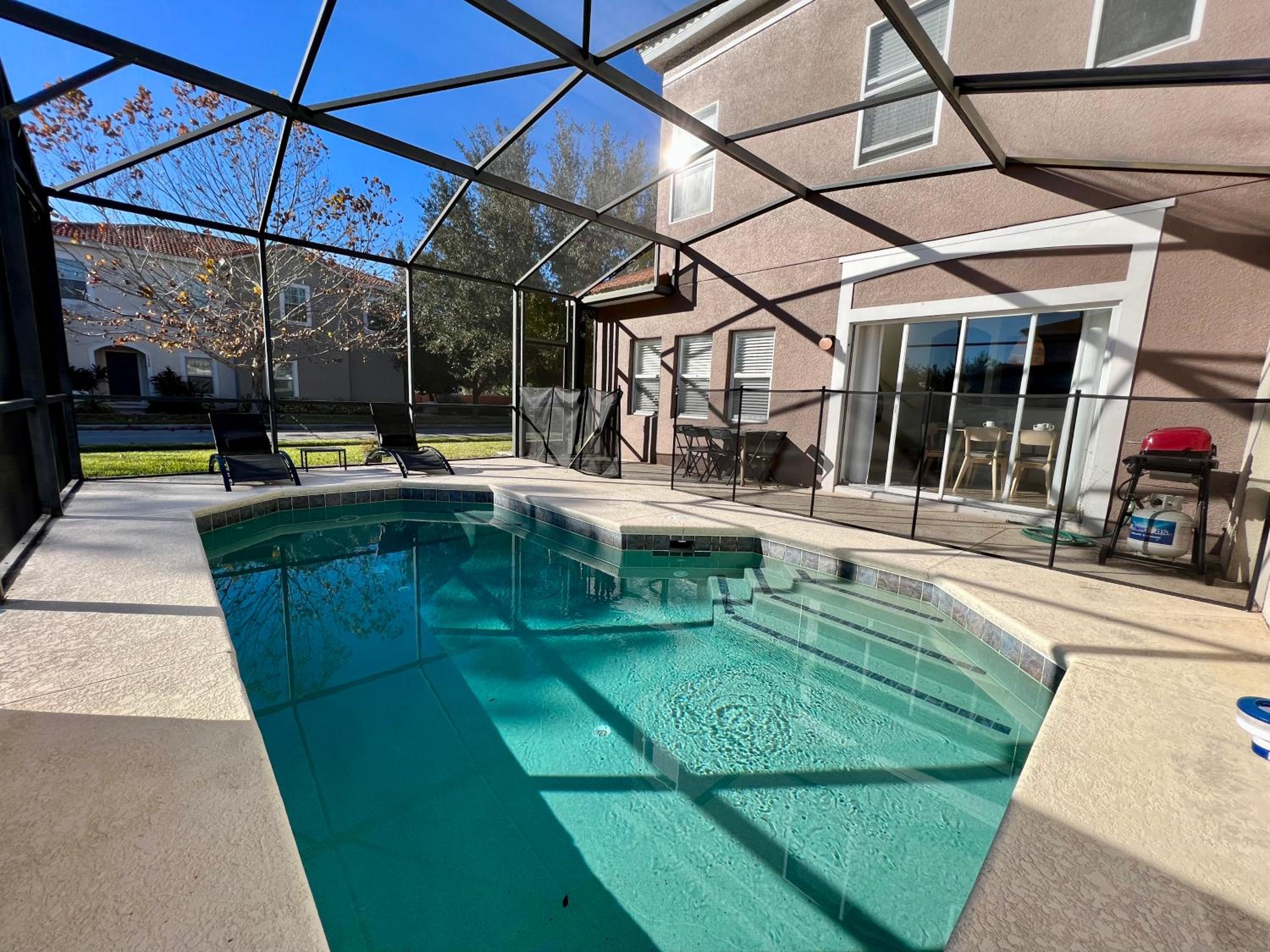 Four Bedroom w/ Screened Pool Close to Disney 4572 view 2