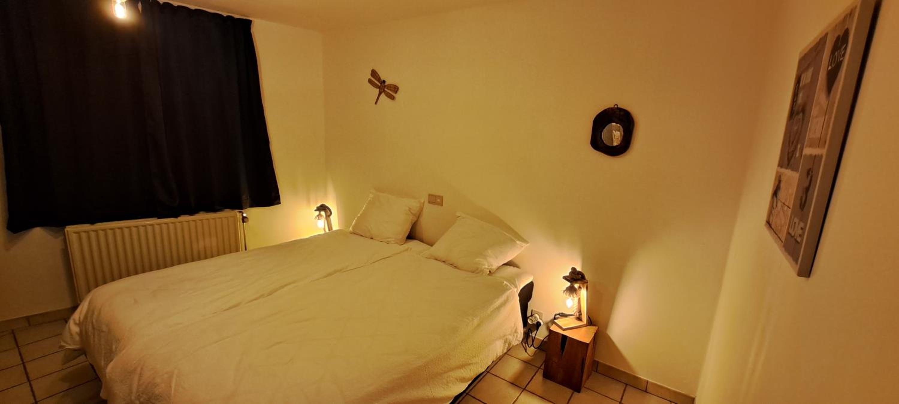Auberge Chez Dikke Vriend, Chambres et taverne
