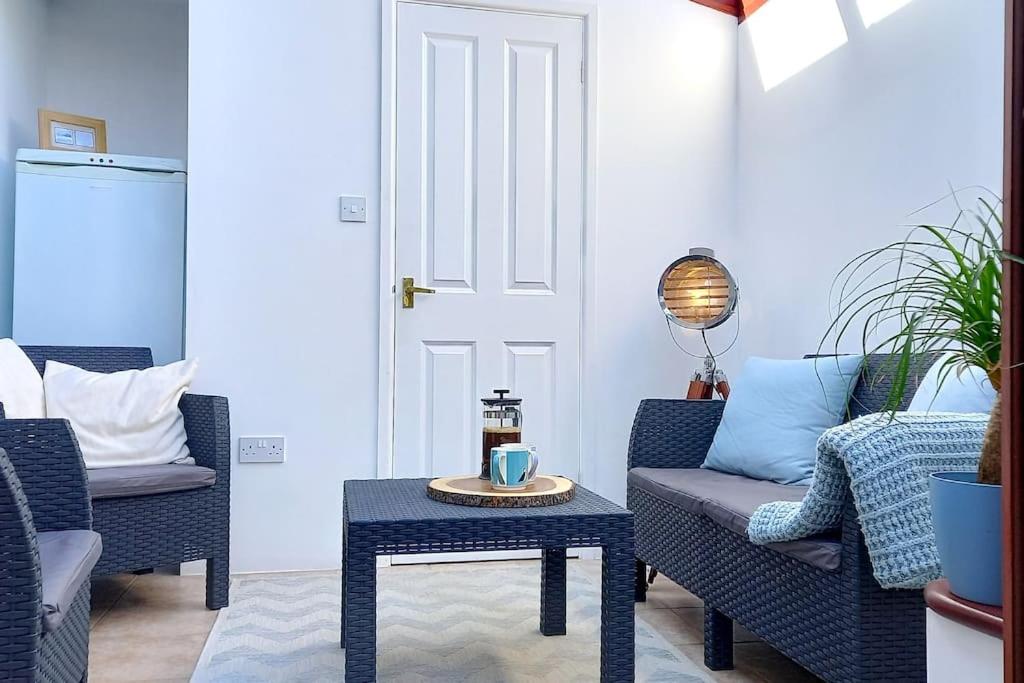 Family friendly home by the beach view 5