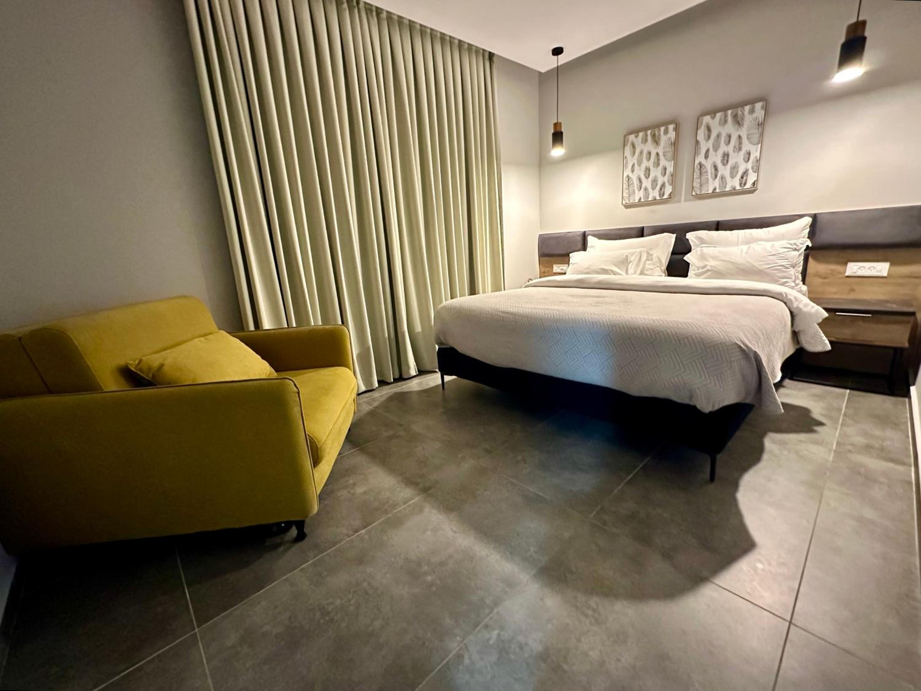 בוטיק רפאל Boutique Rafael view 5