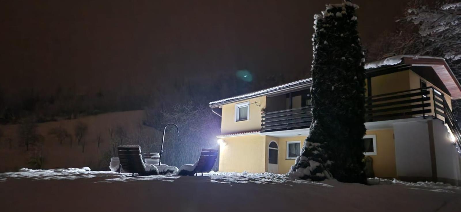 Holiday House Nika