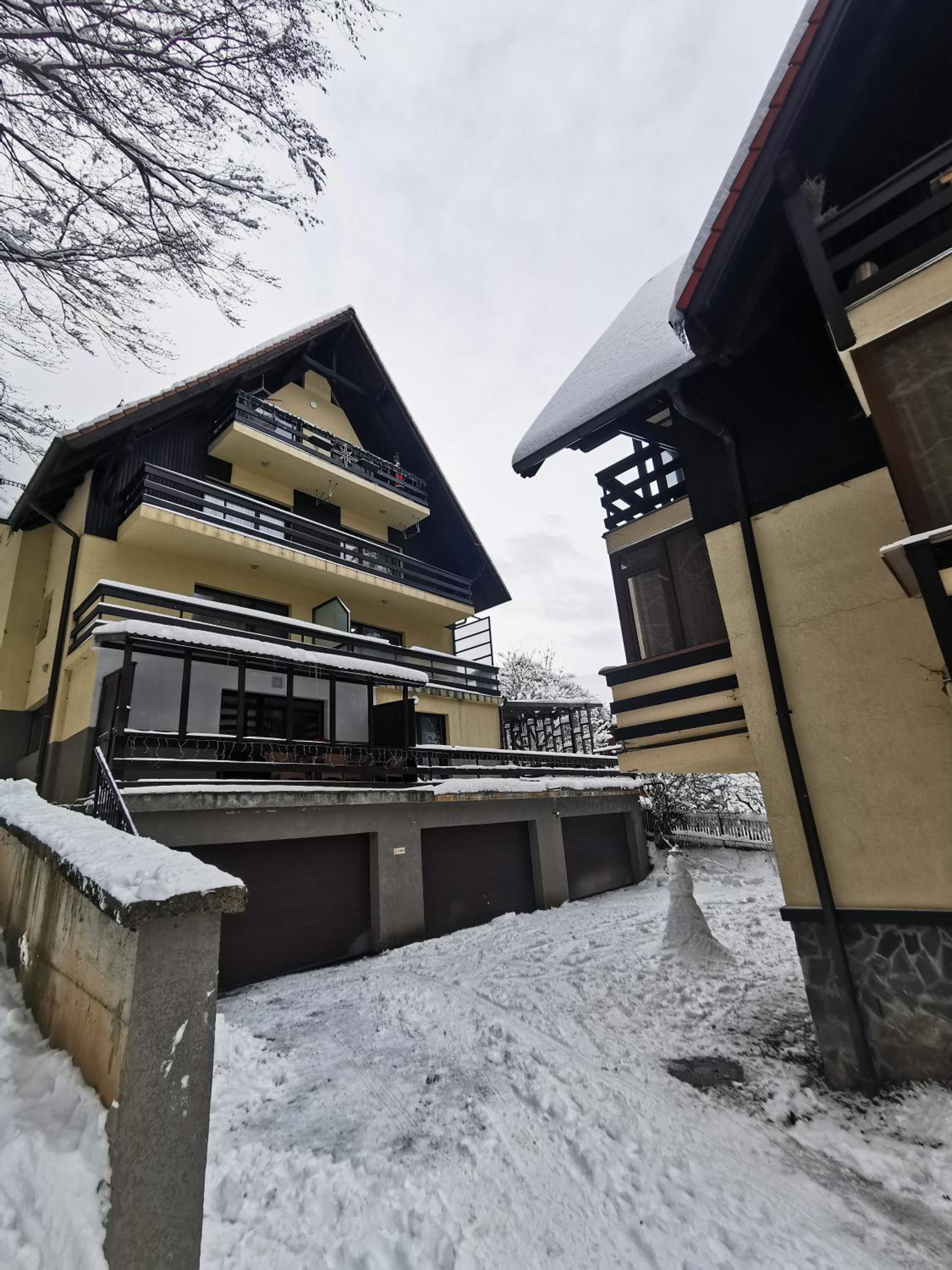 Apartament Kalinderu K1 Bușteni view 4