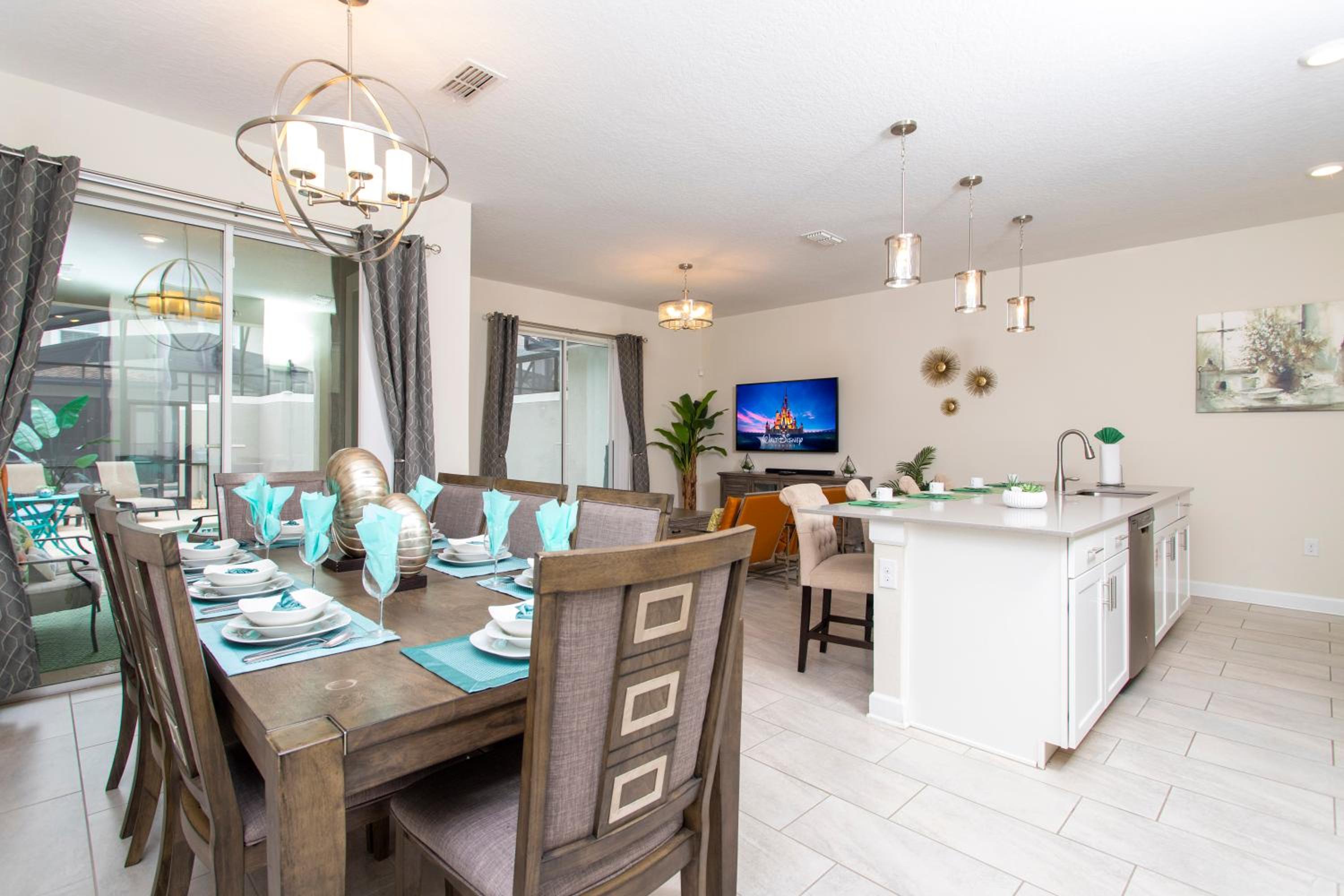 Luxurious Décor 4 Bd w/ Pool Close to Disney 4820